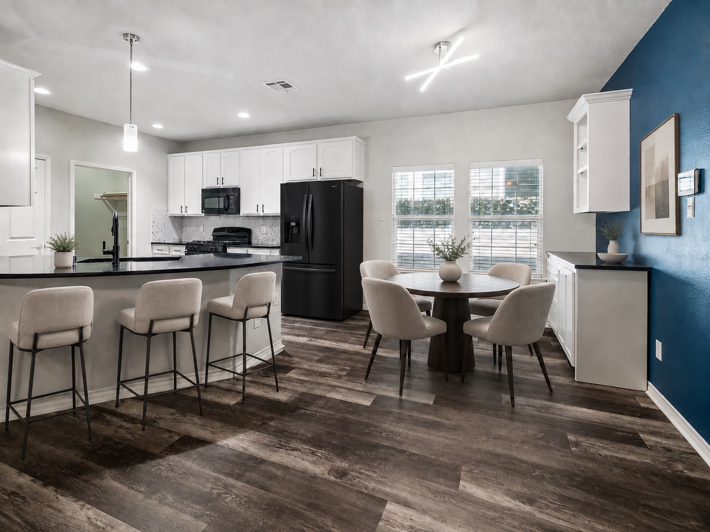 1145 King George Lane