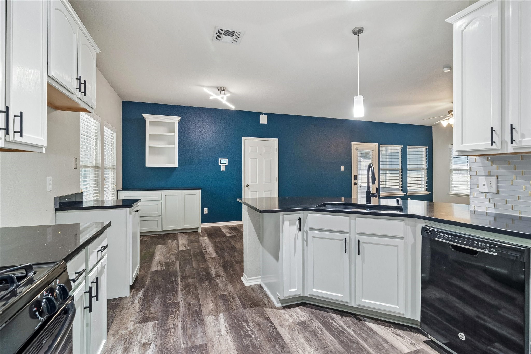1145 King George Lane