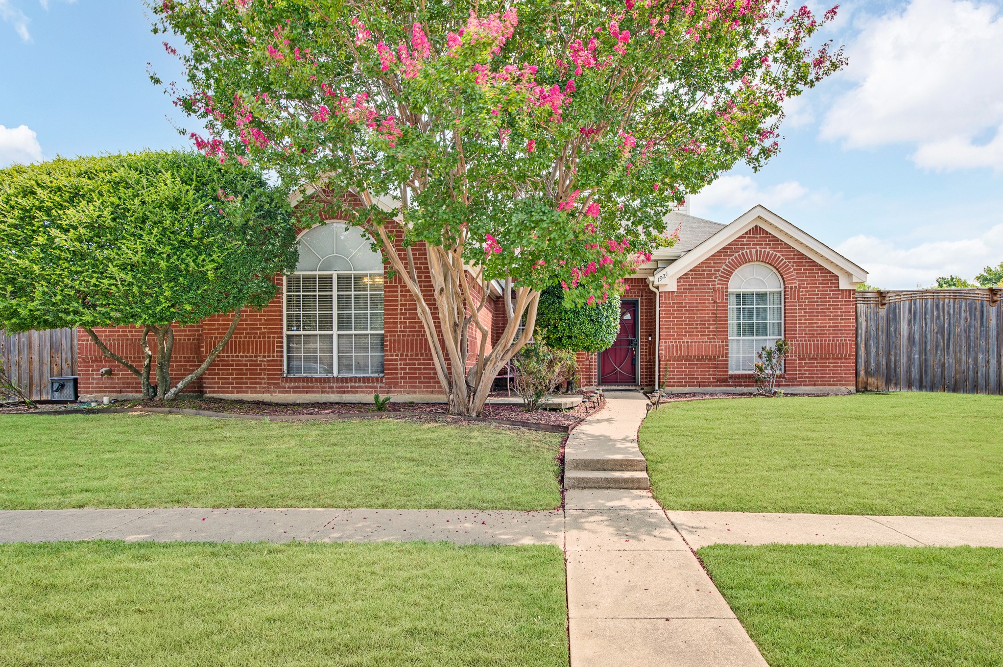 1926 Oak Bend Lane
