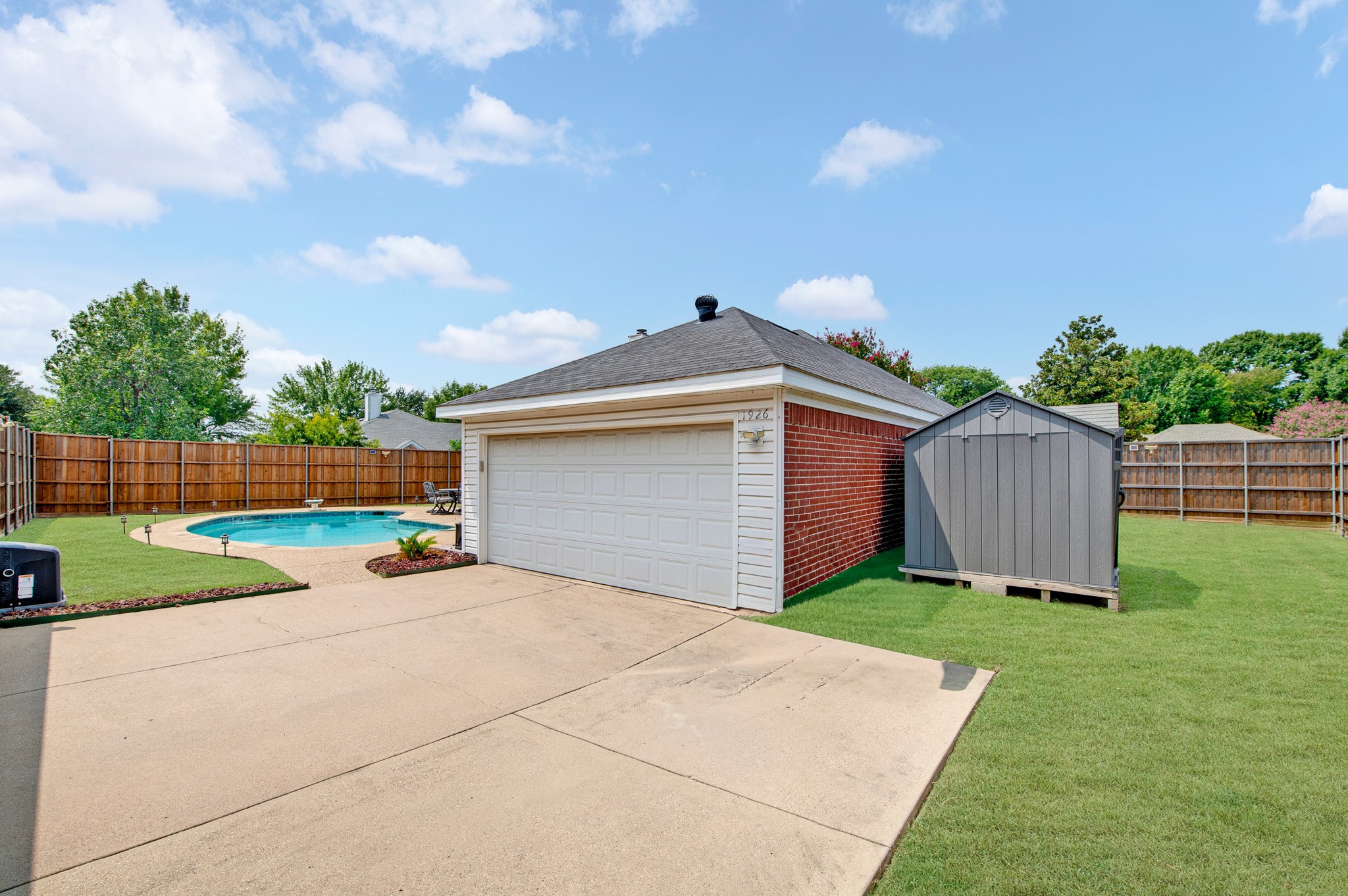 1926 Oak Bend Lane