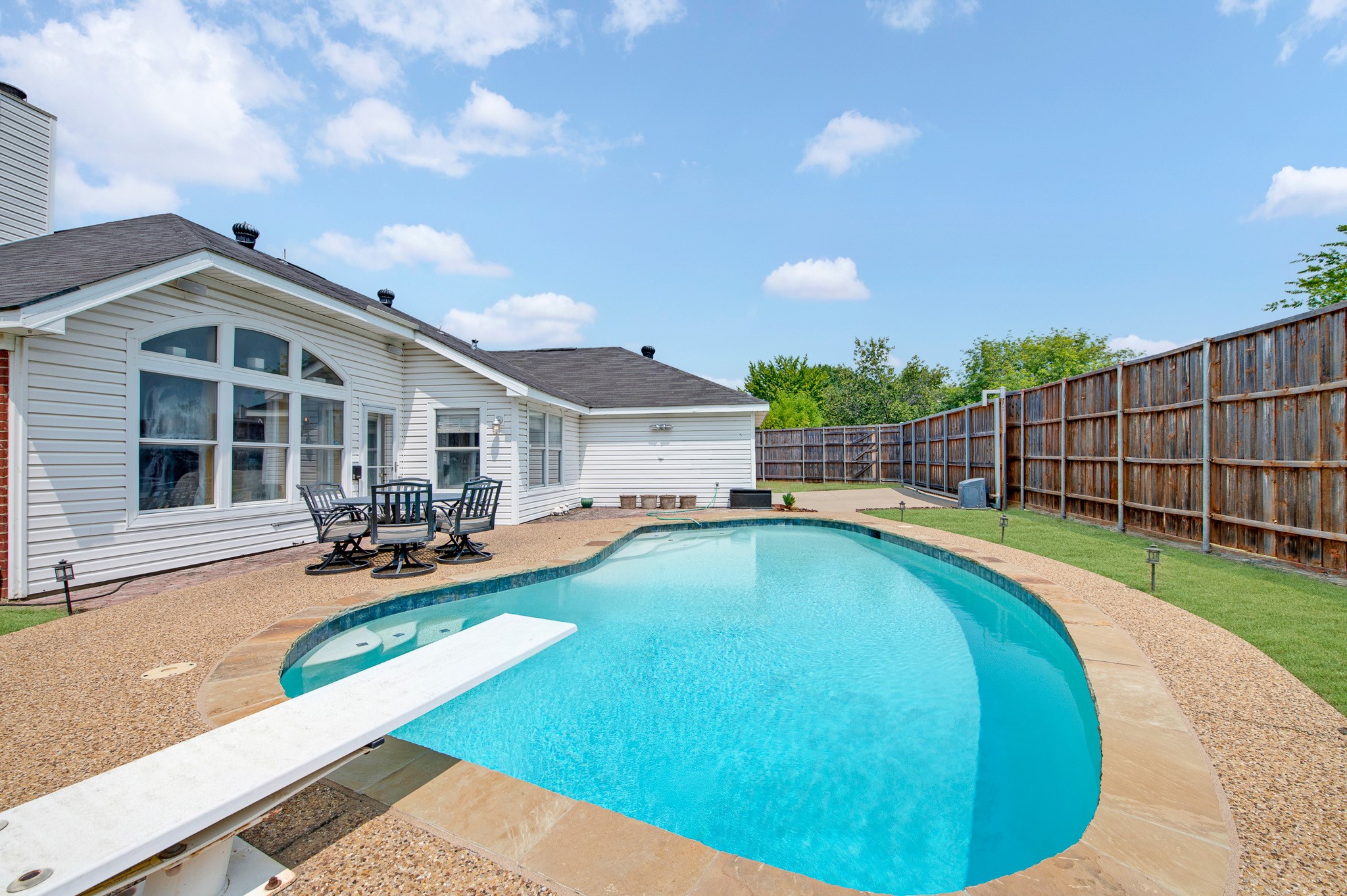 1926 Oak Bend Lane