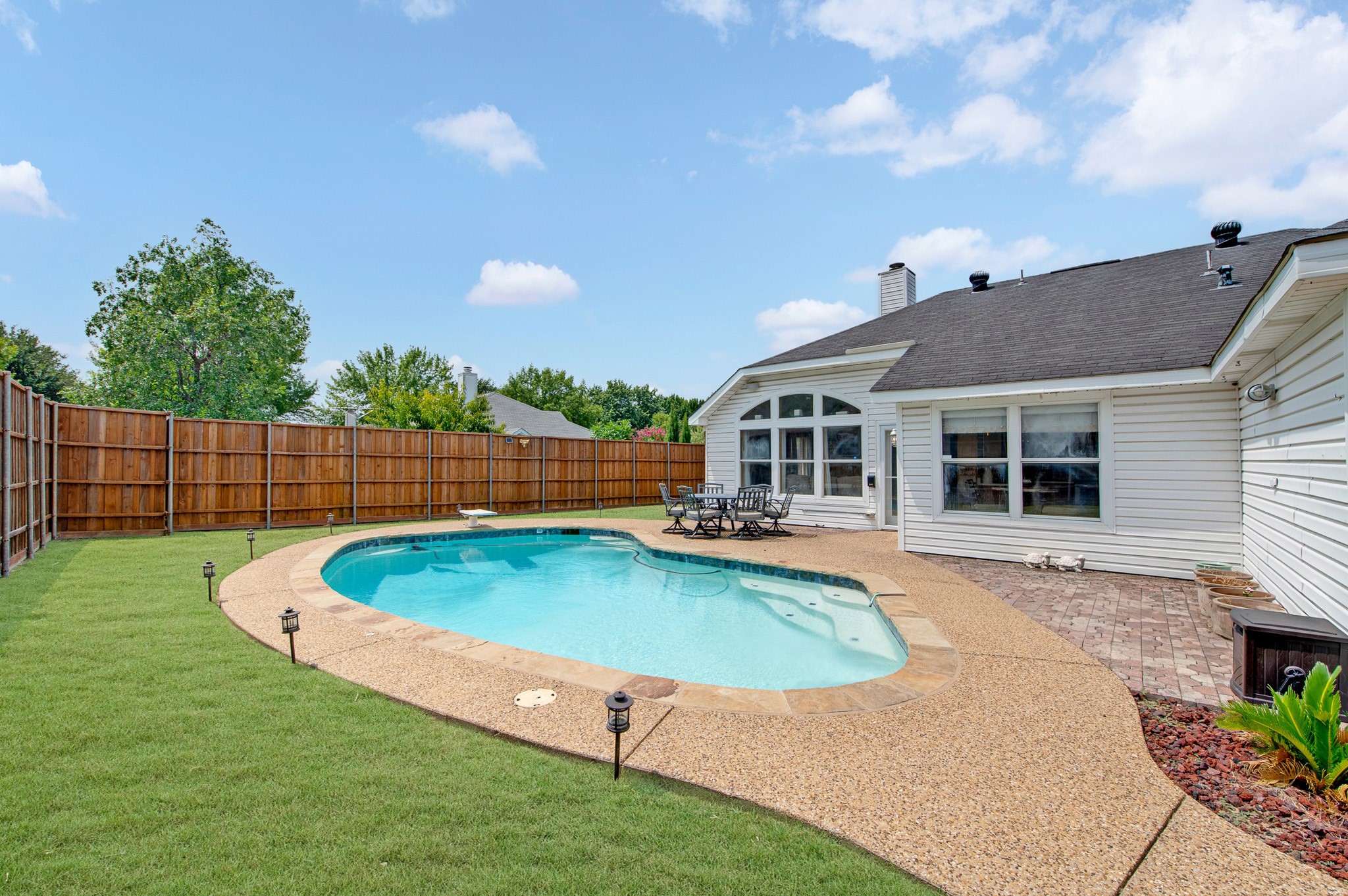 1926 Oak Bend Lane