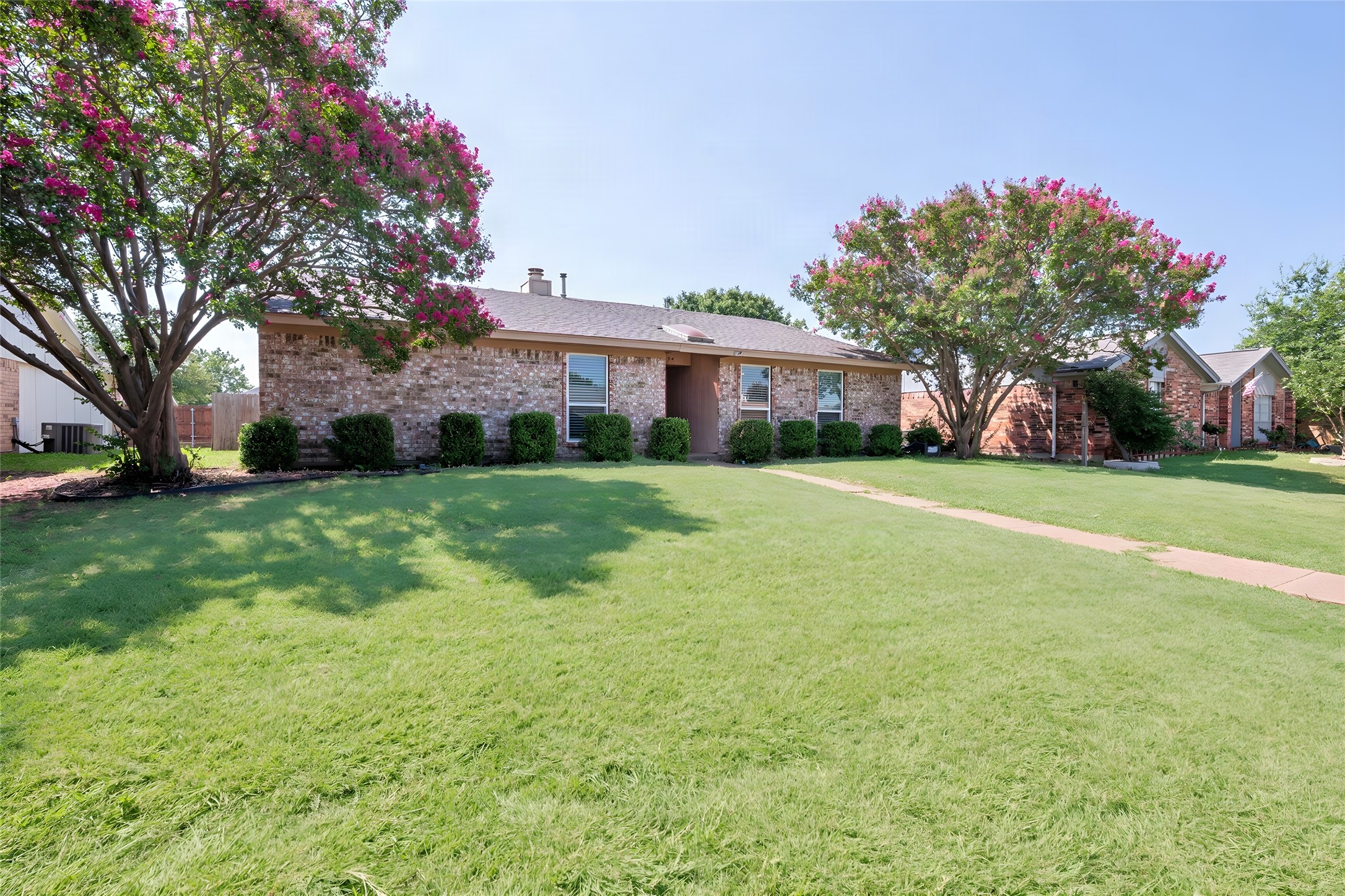 1654 Clarendon Drive