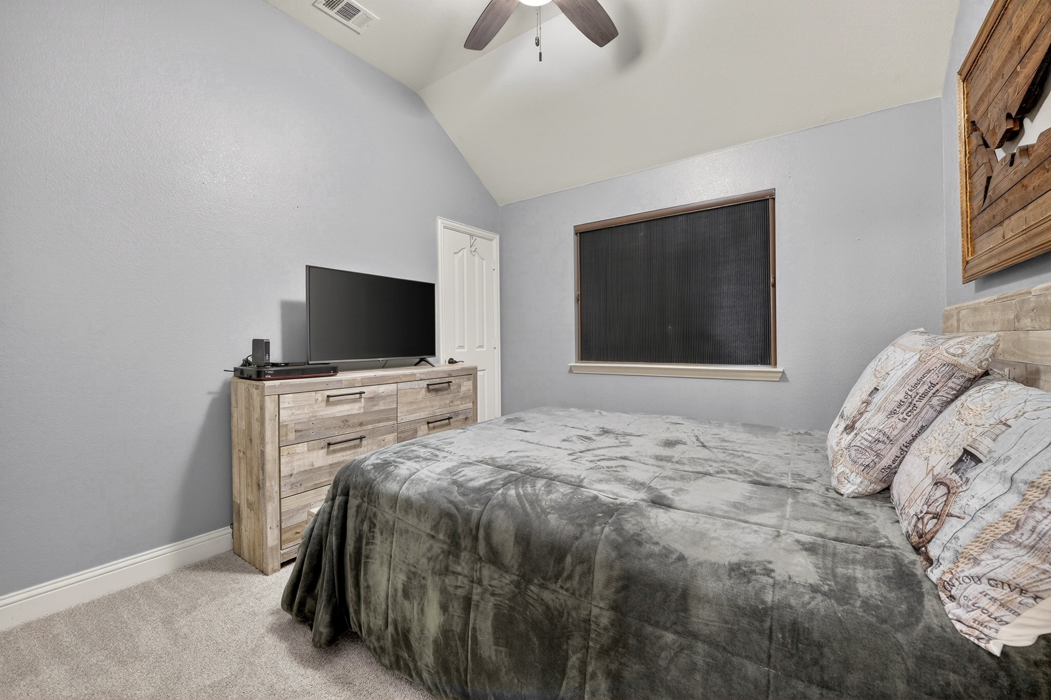 1120 Ponderosa Drive