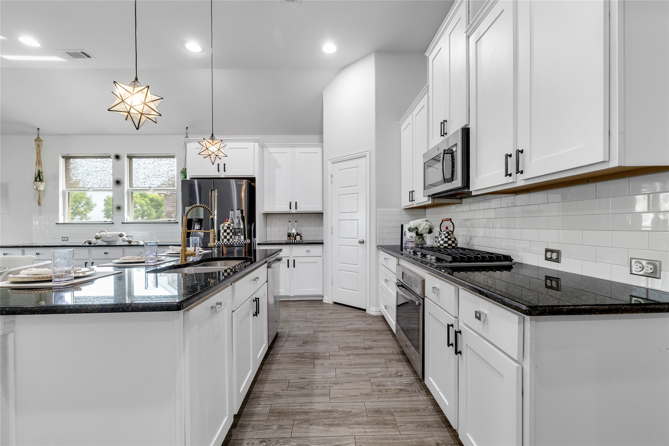 5460 Mustang Lane