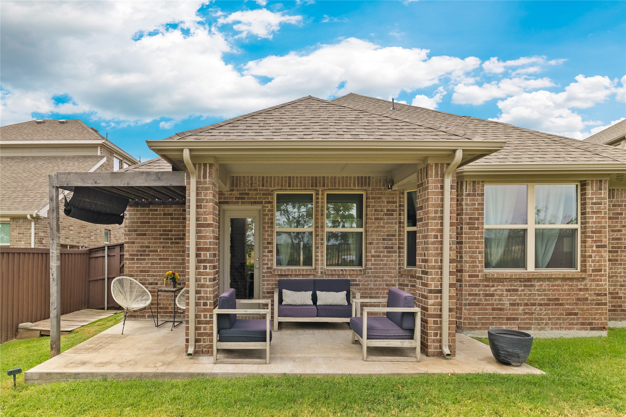 5460 Mustang Lane