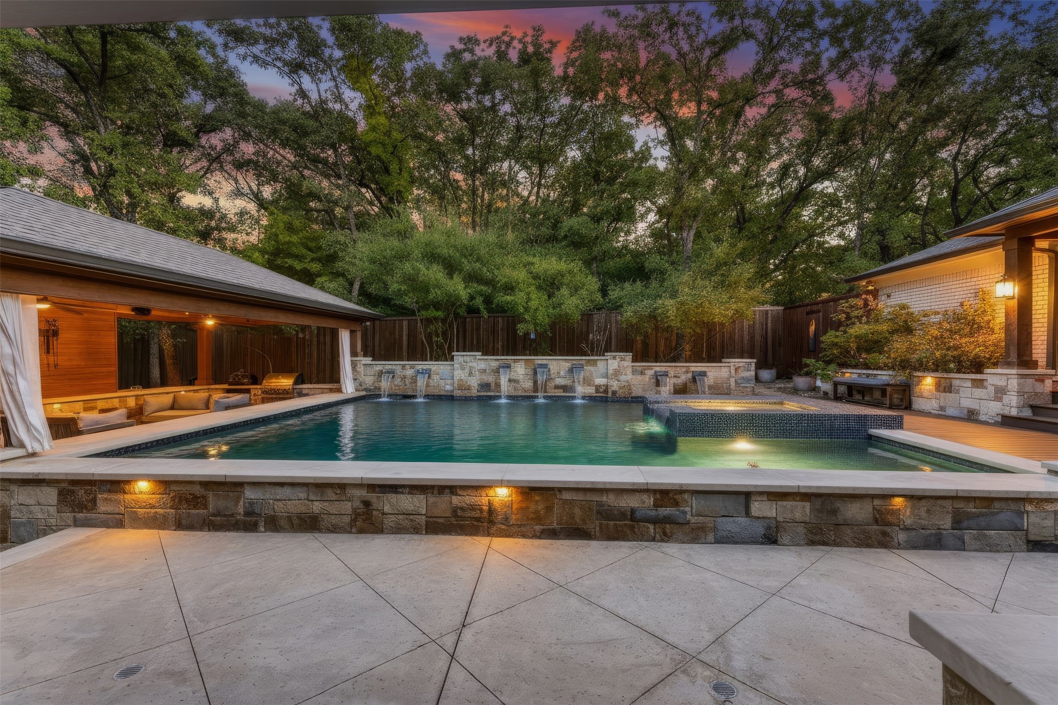 1117 Shady Lane N