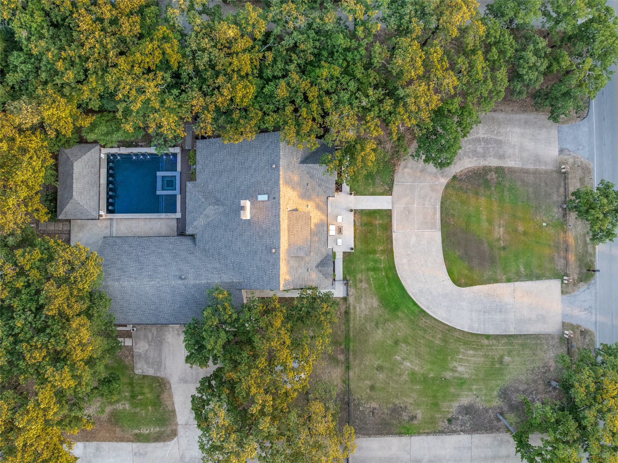 1117 Shady Lane N