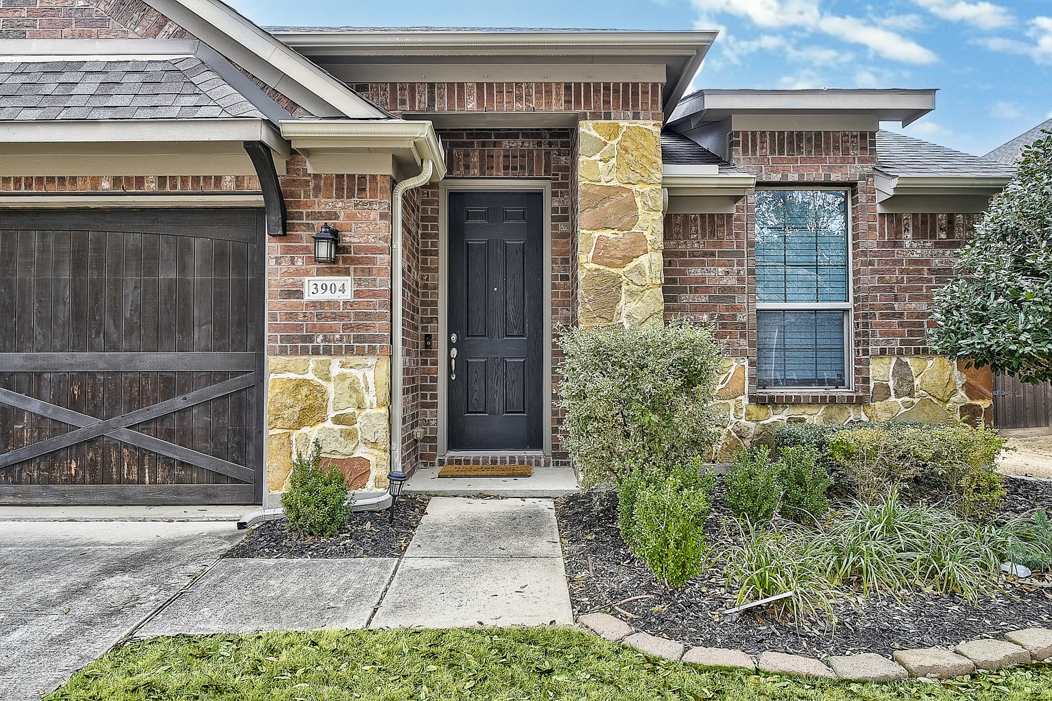 3904 Deer Lake Drive
