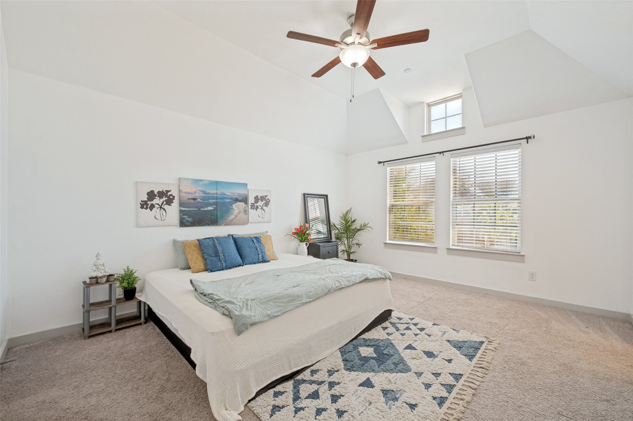 2741 Splendor Drive