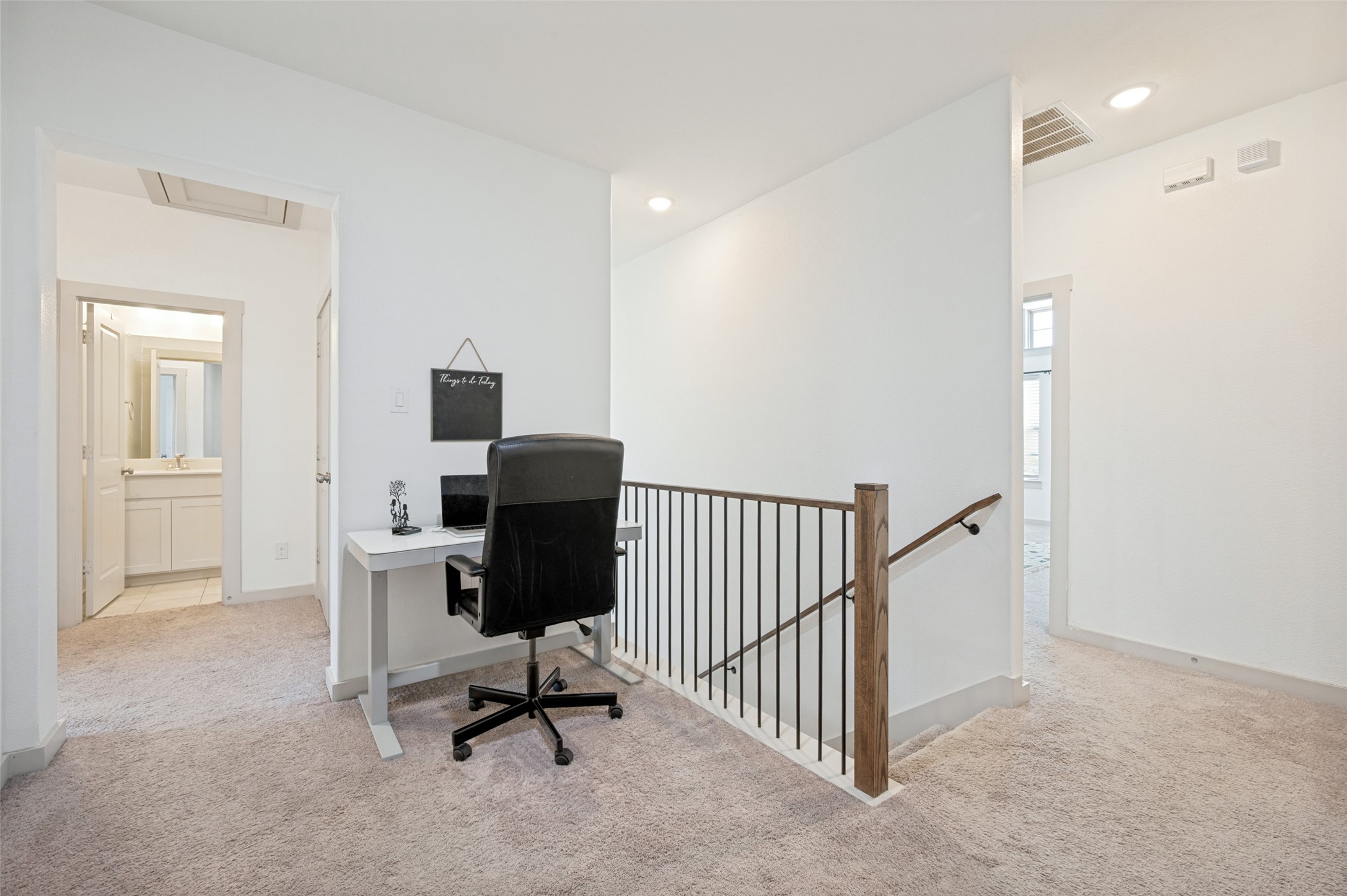 2741 Splendor Drive