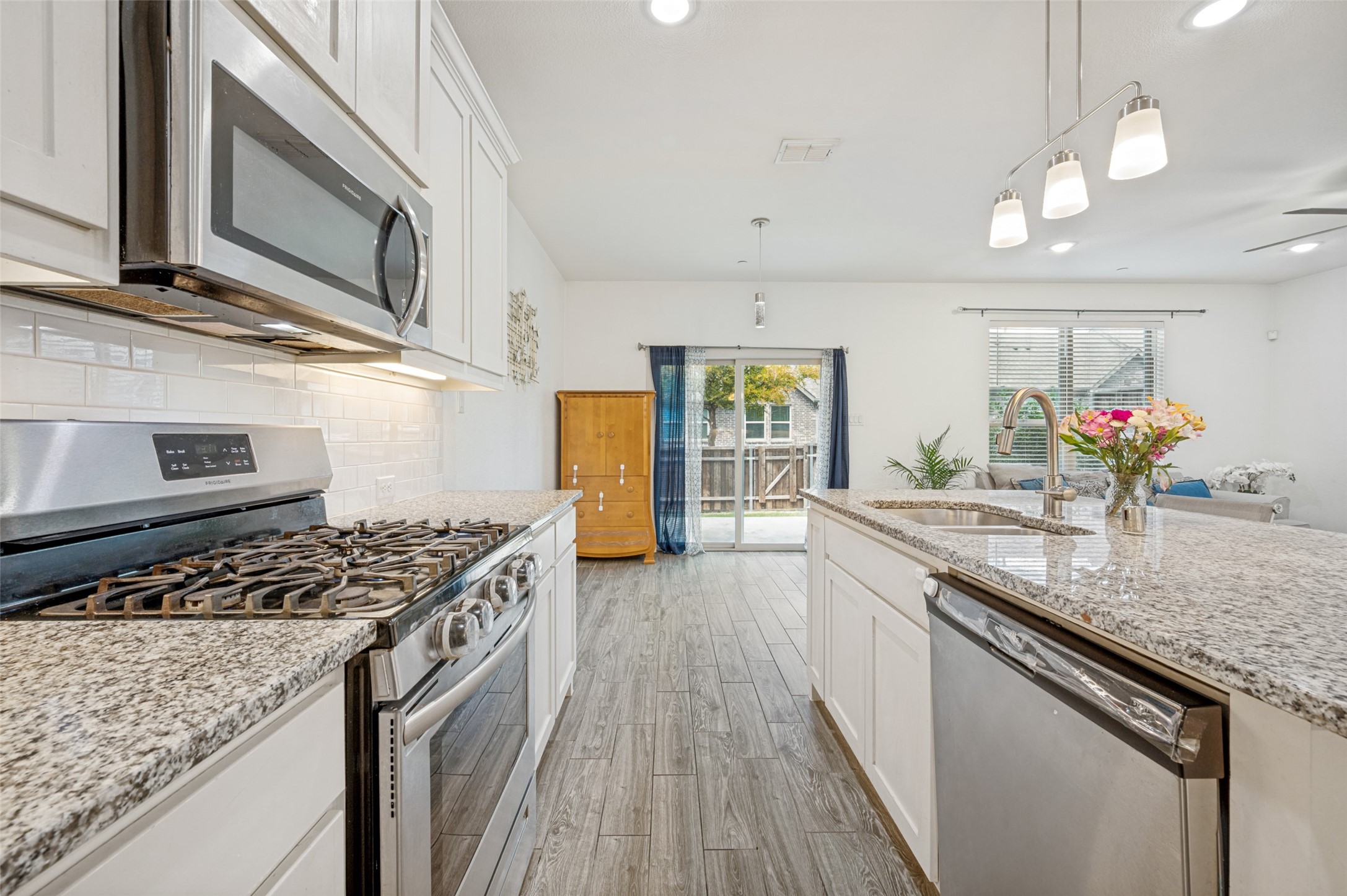 2741 Splendor Drive