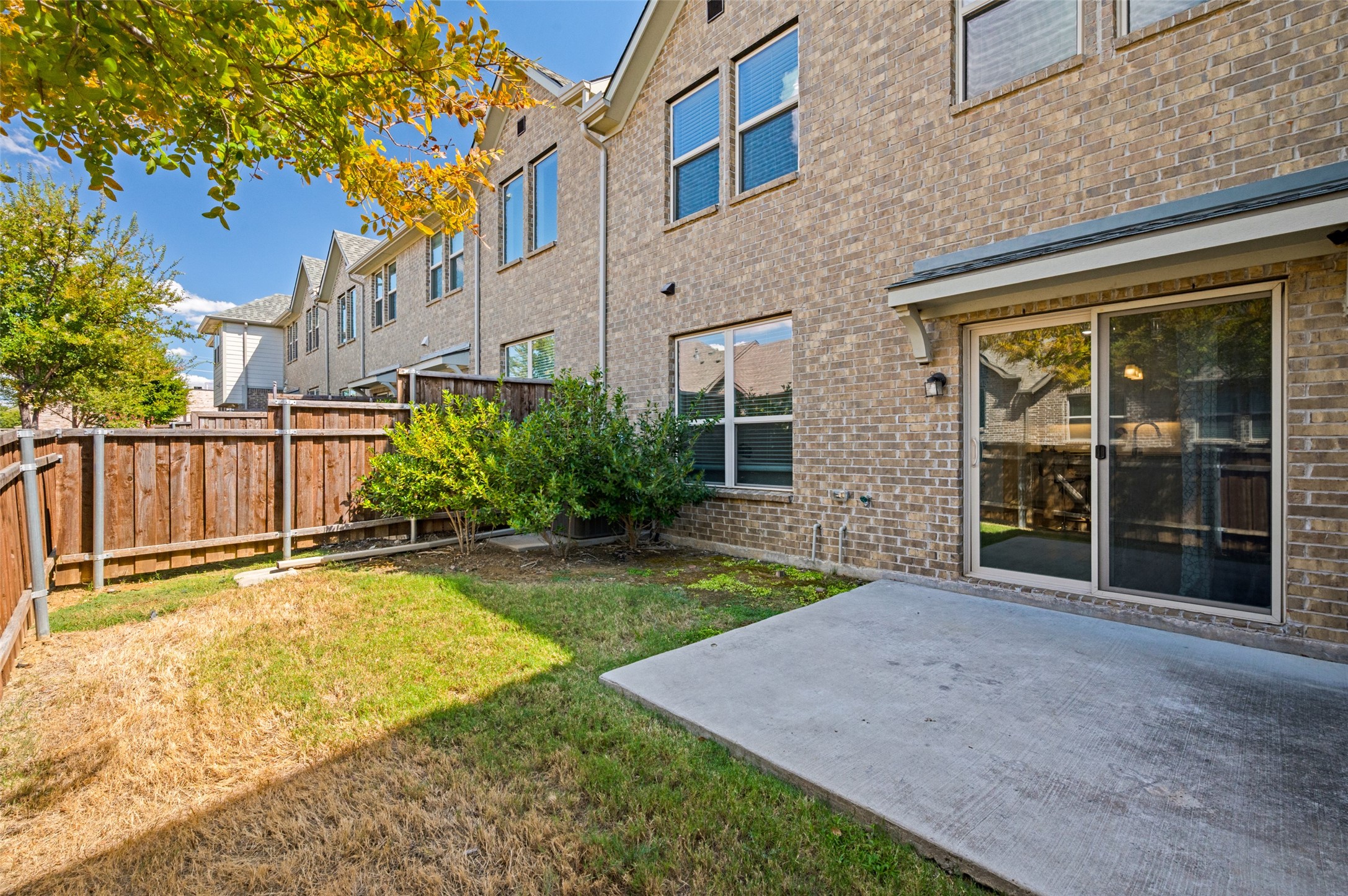 2741 Splendor Drive