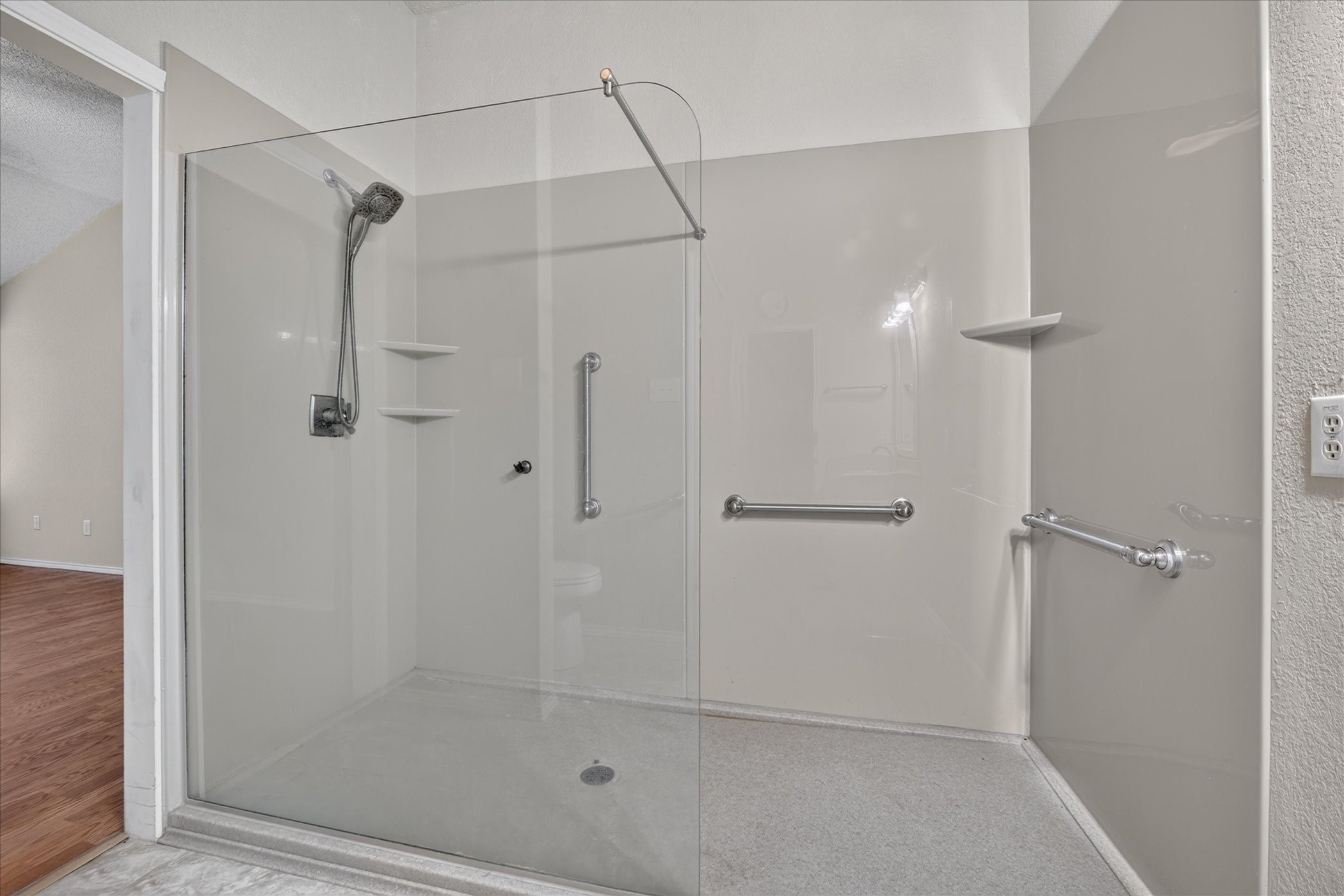 2400 Nogales Drive