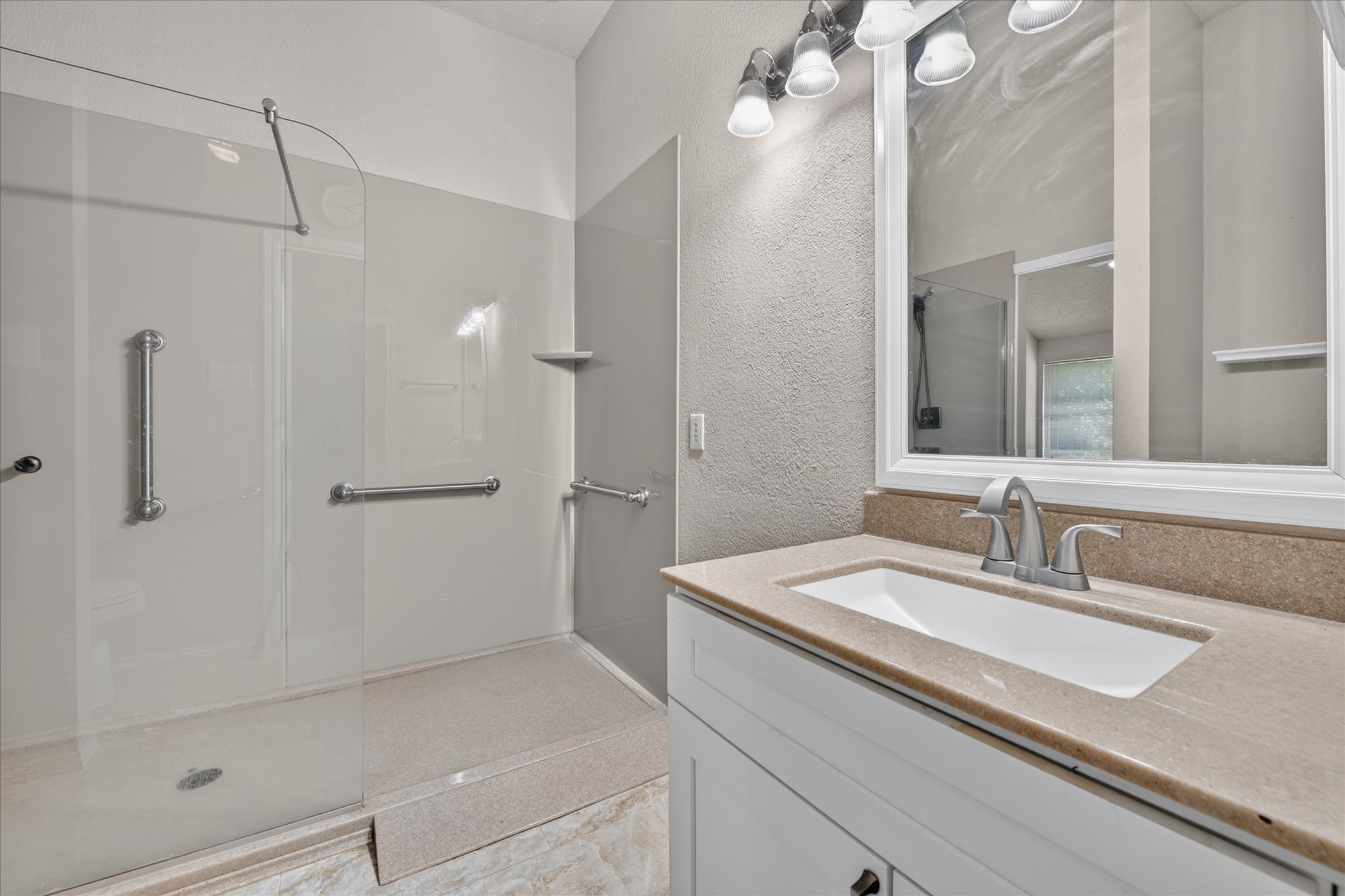 2400 Nogales Drive