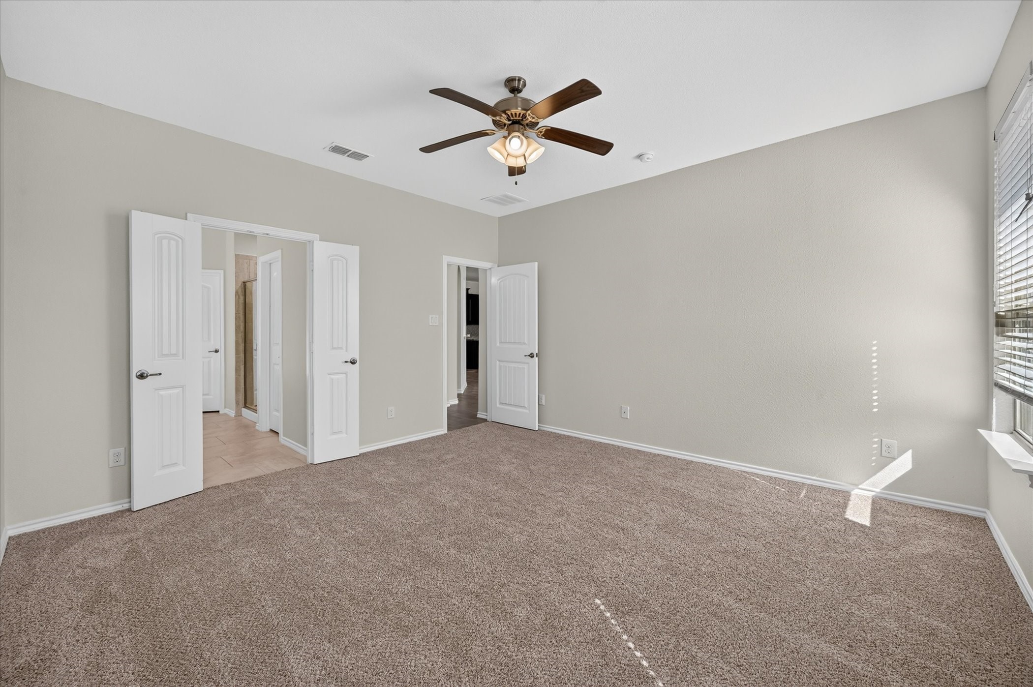 904 Dove Cove