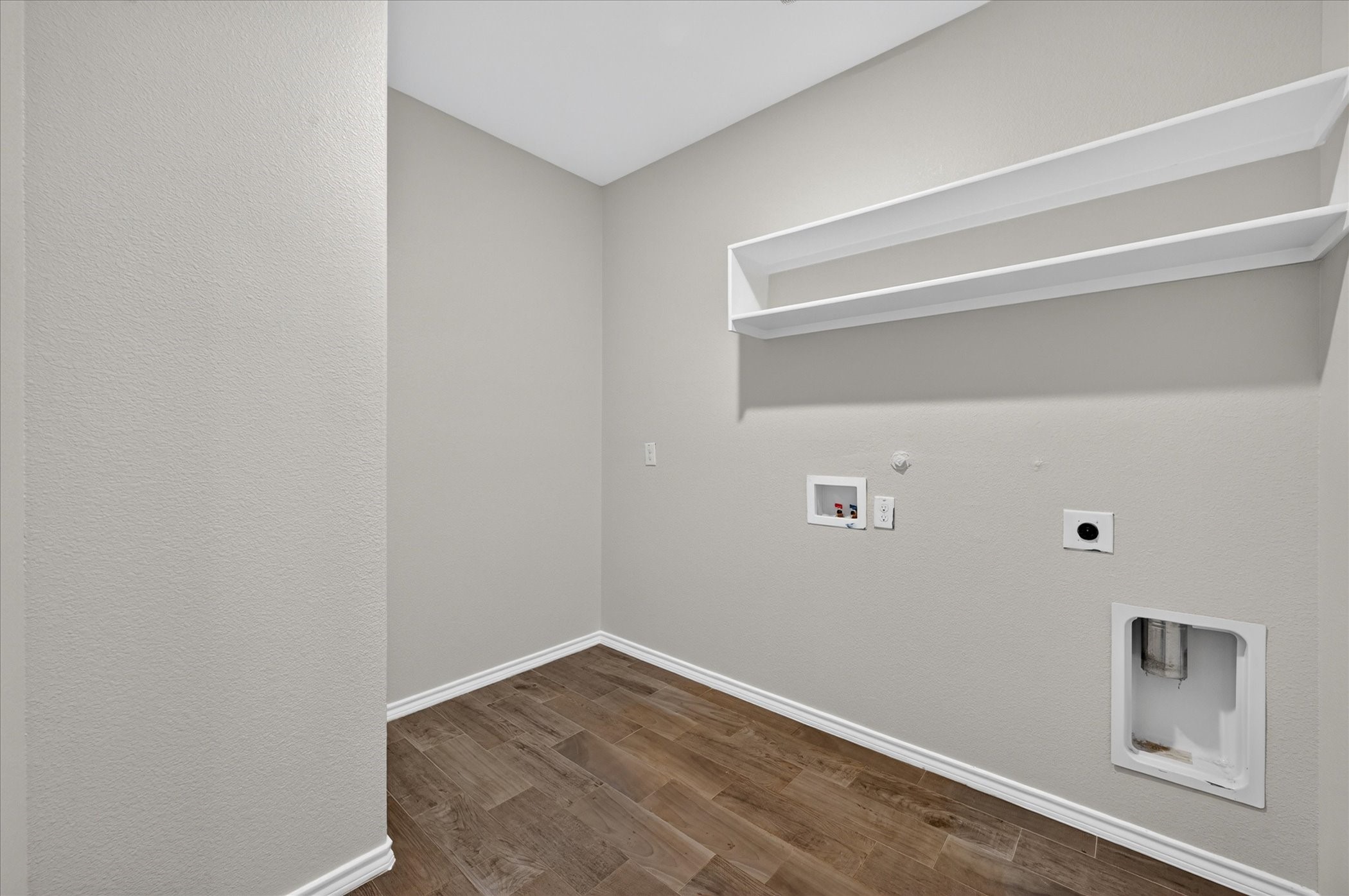 904 Dove Cove