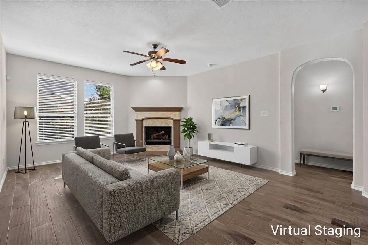 904 Dove Cove