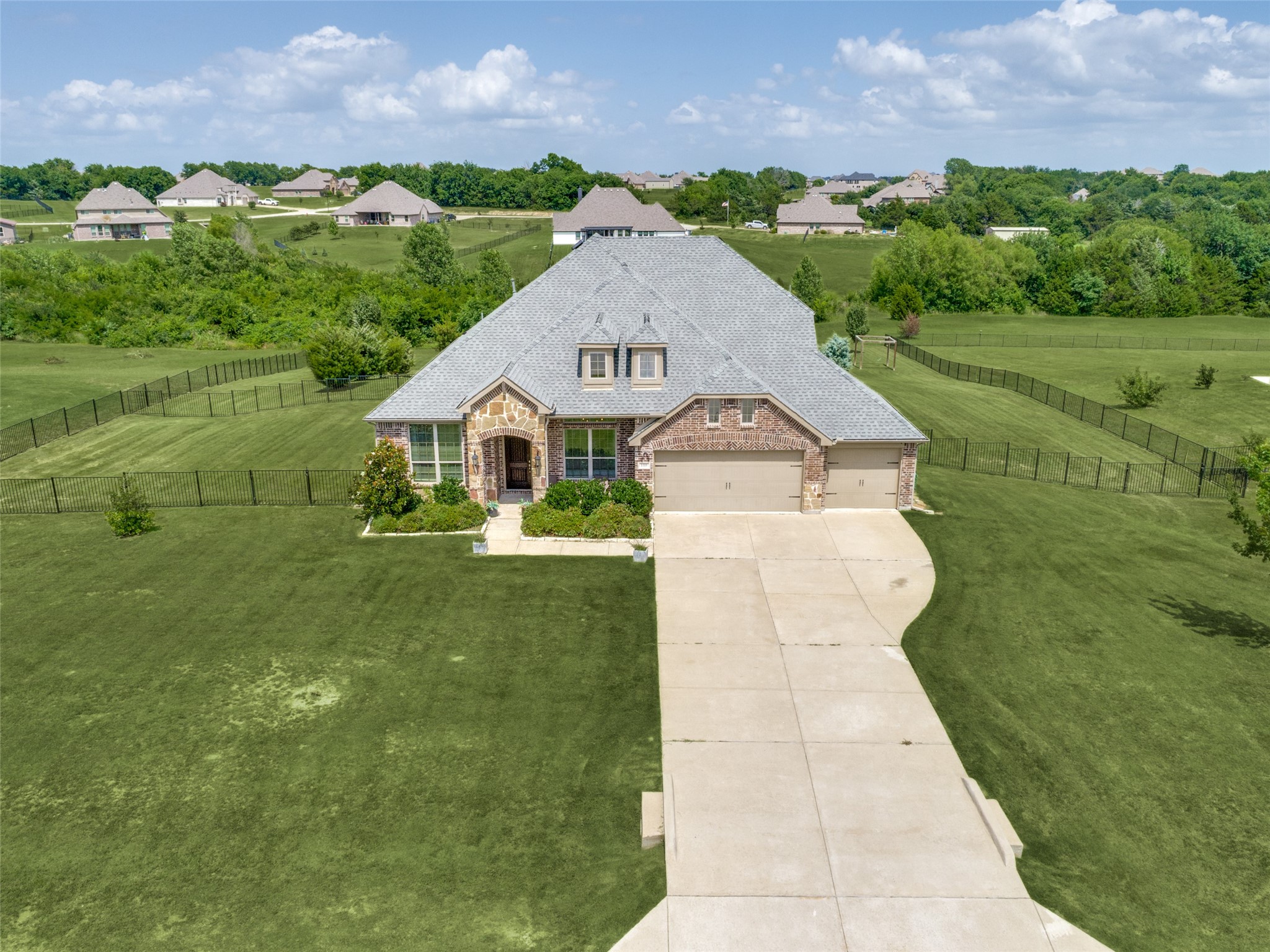 108 Fallen Oak Drive