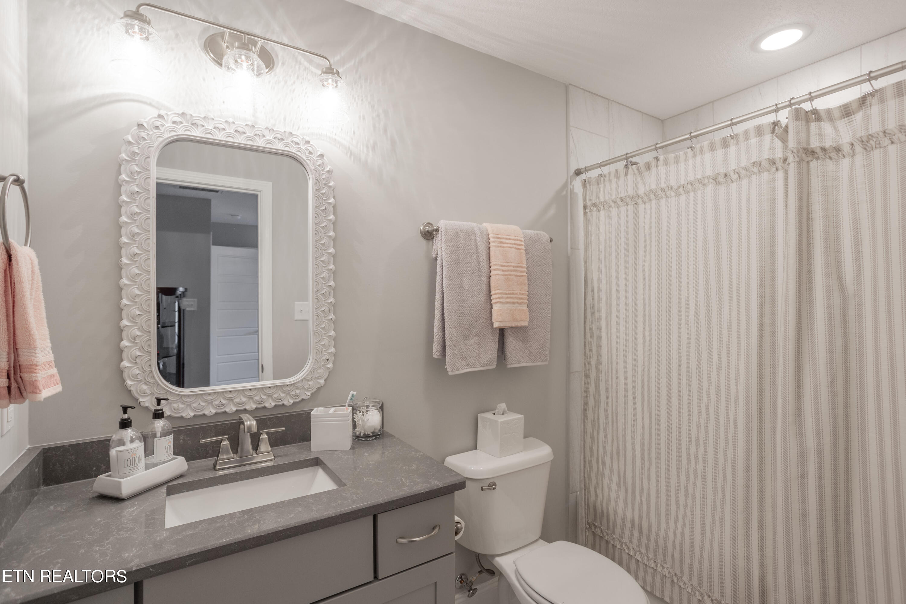 12049 Salt Creek Lane