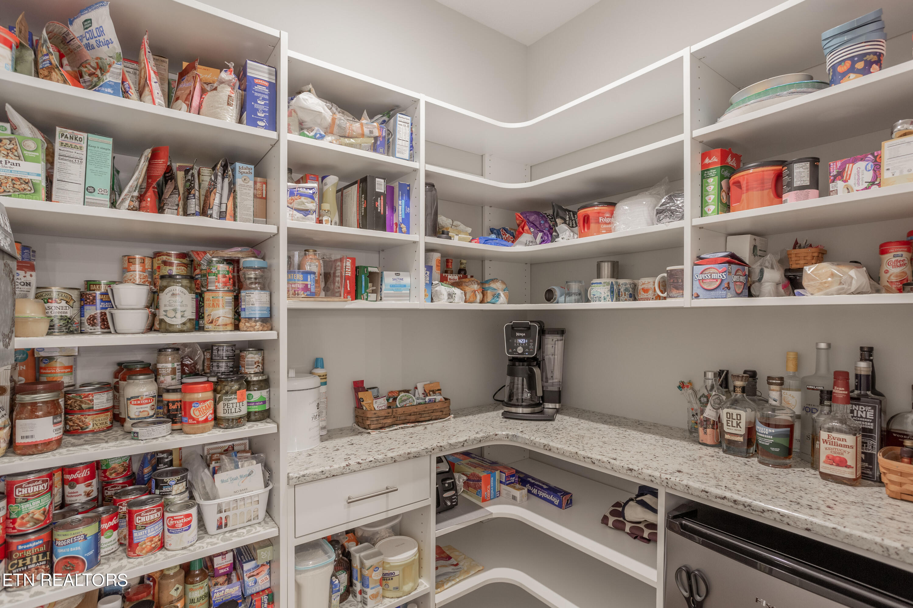 12049 Salt Creek Lane