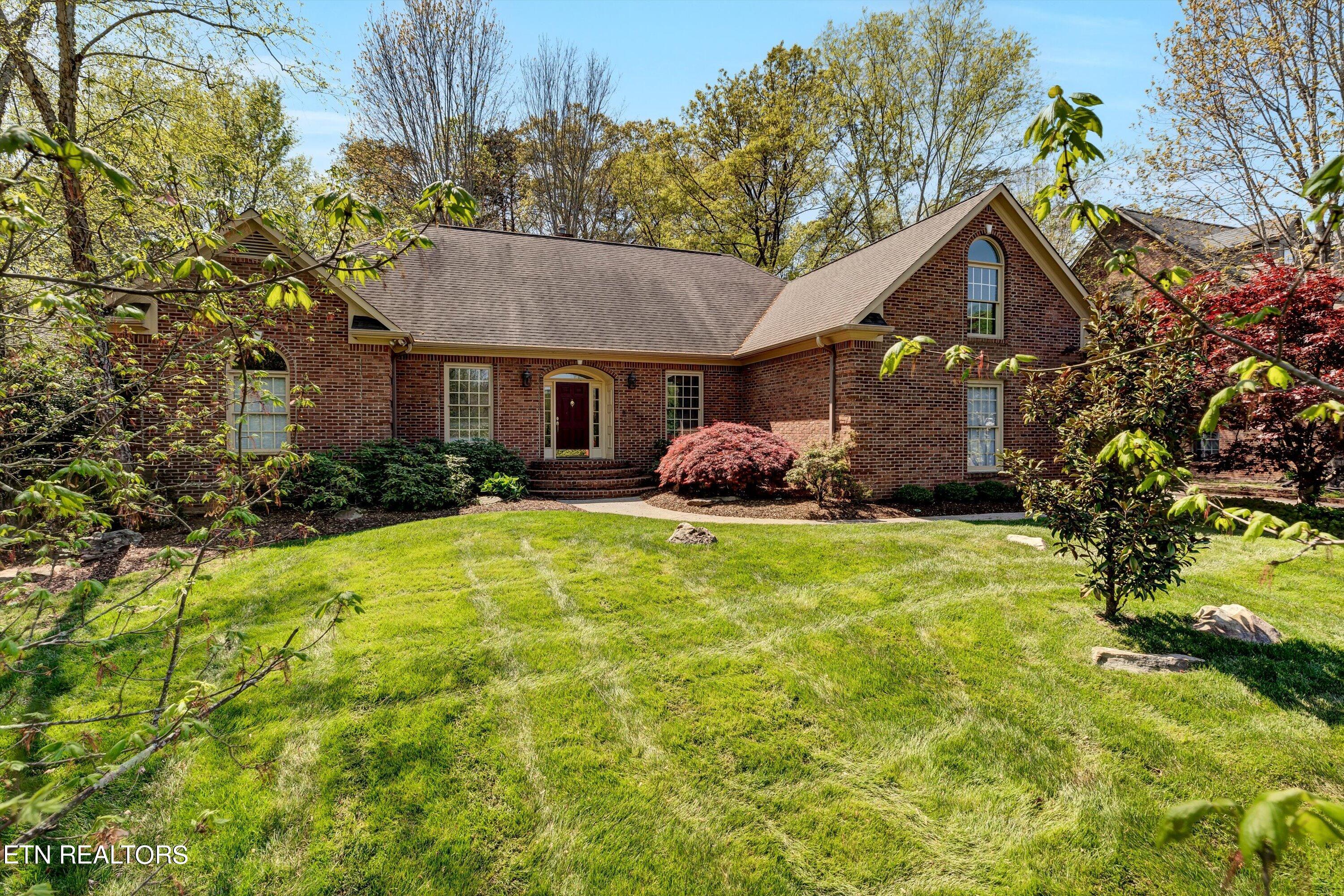923 Shade Tree Lane