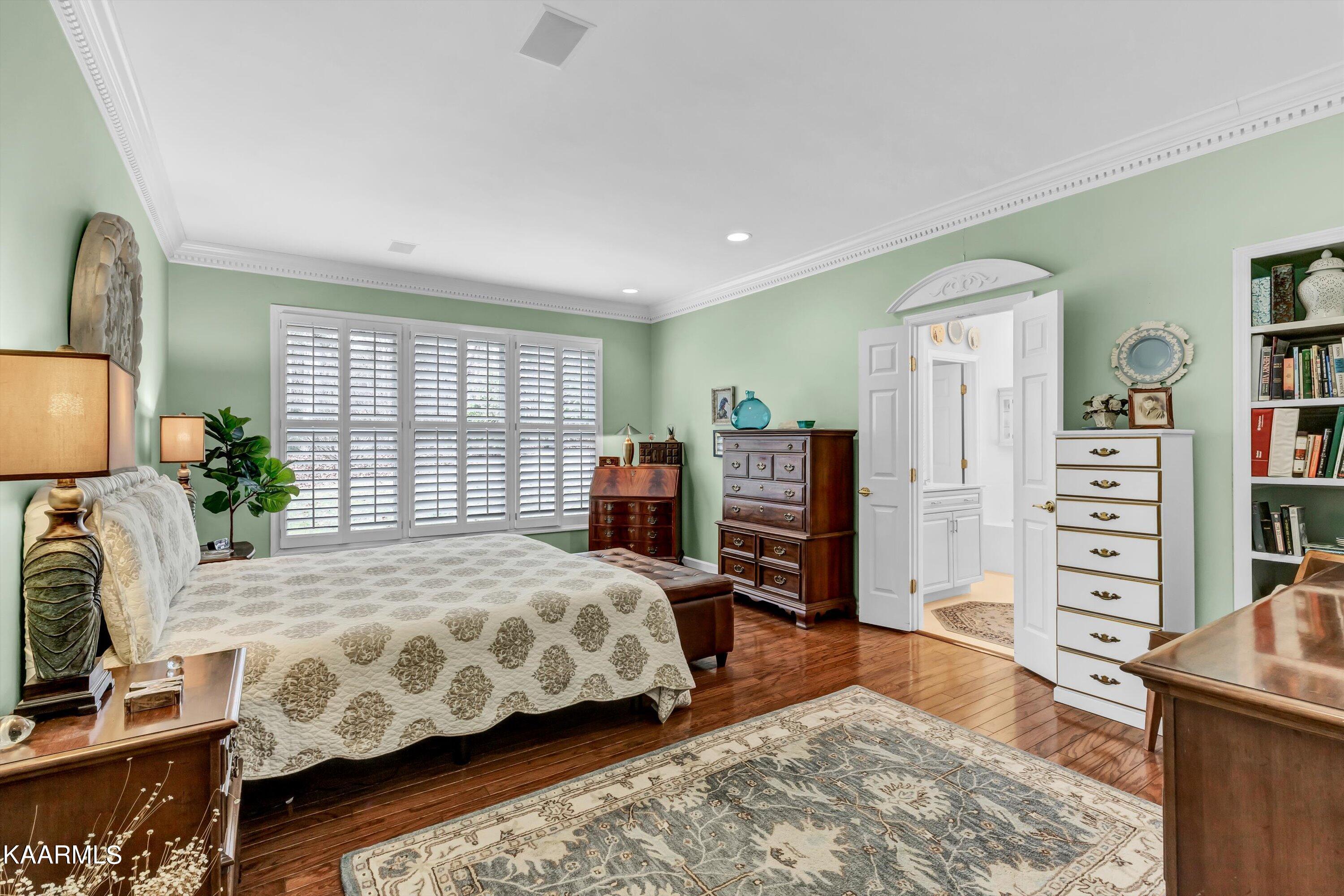 923 Shade Tree Lane