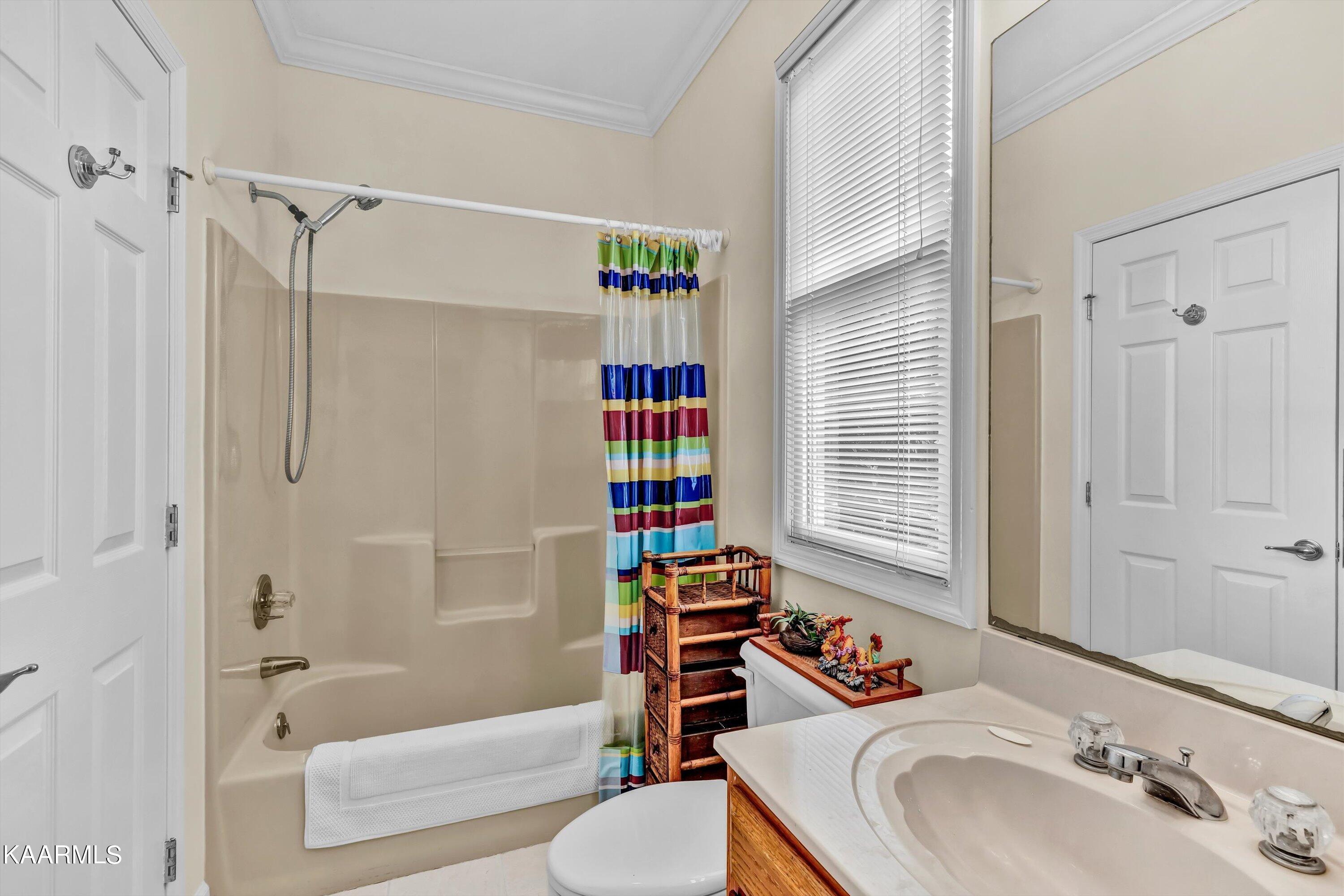 923 Shade Tree Lane