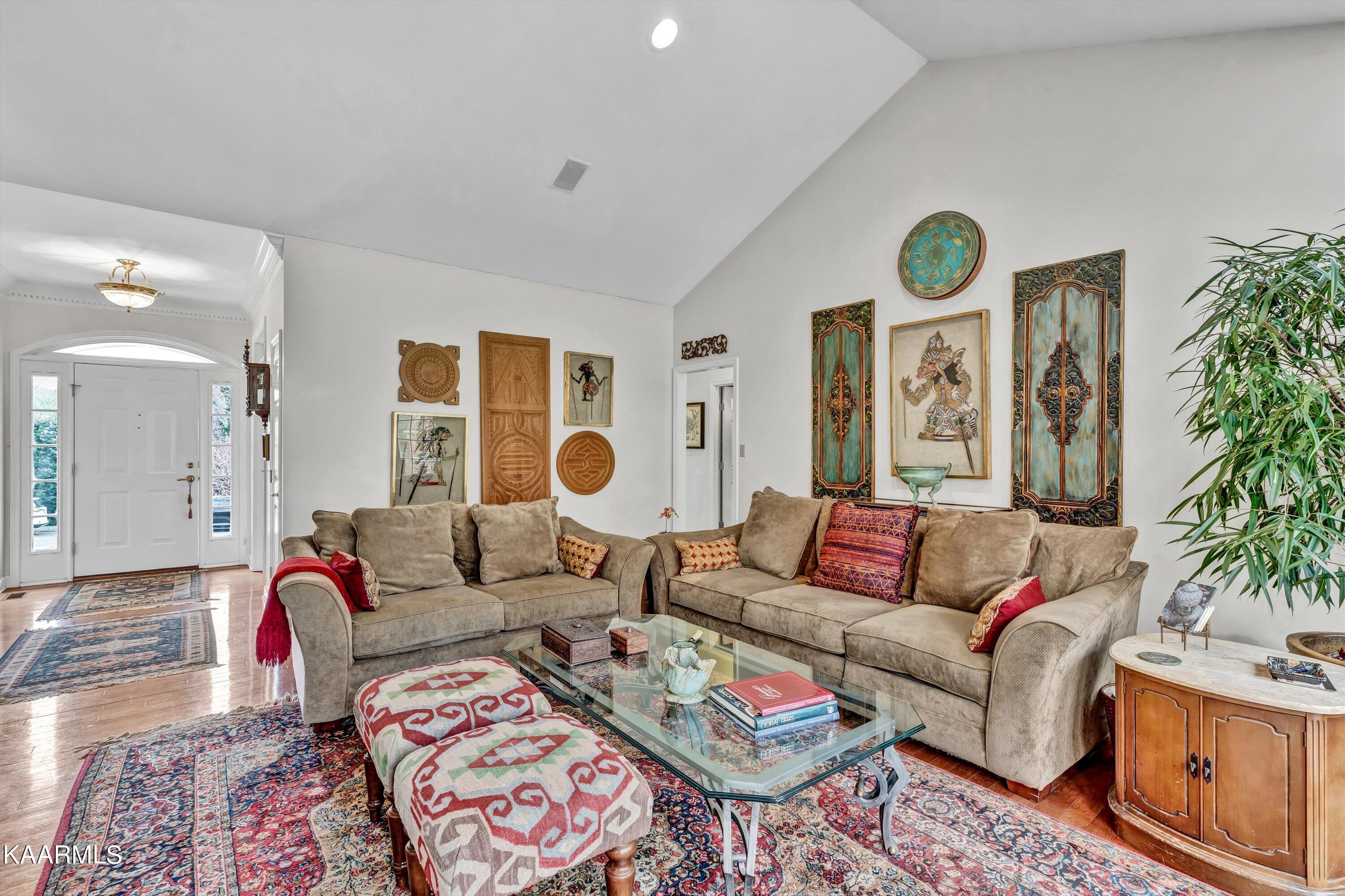 923 Shade Tree Lane