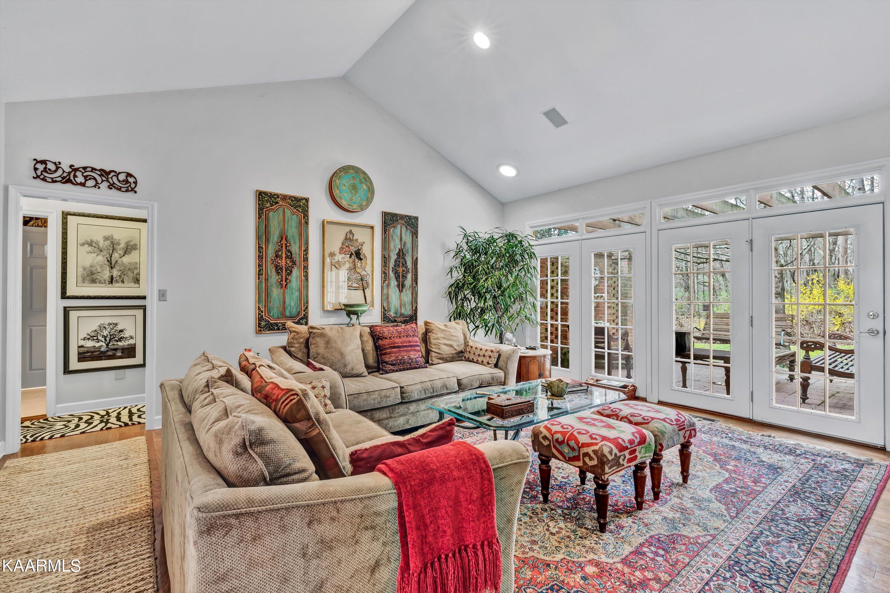 923 Shade Tree Lane