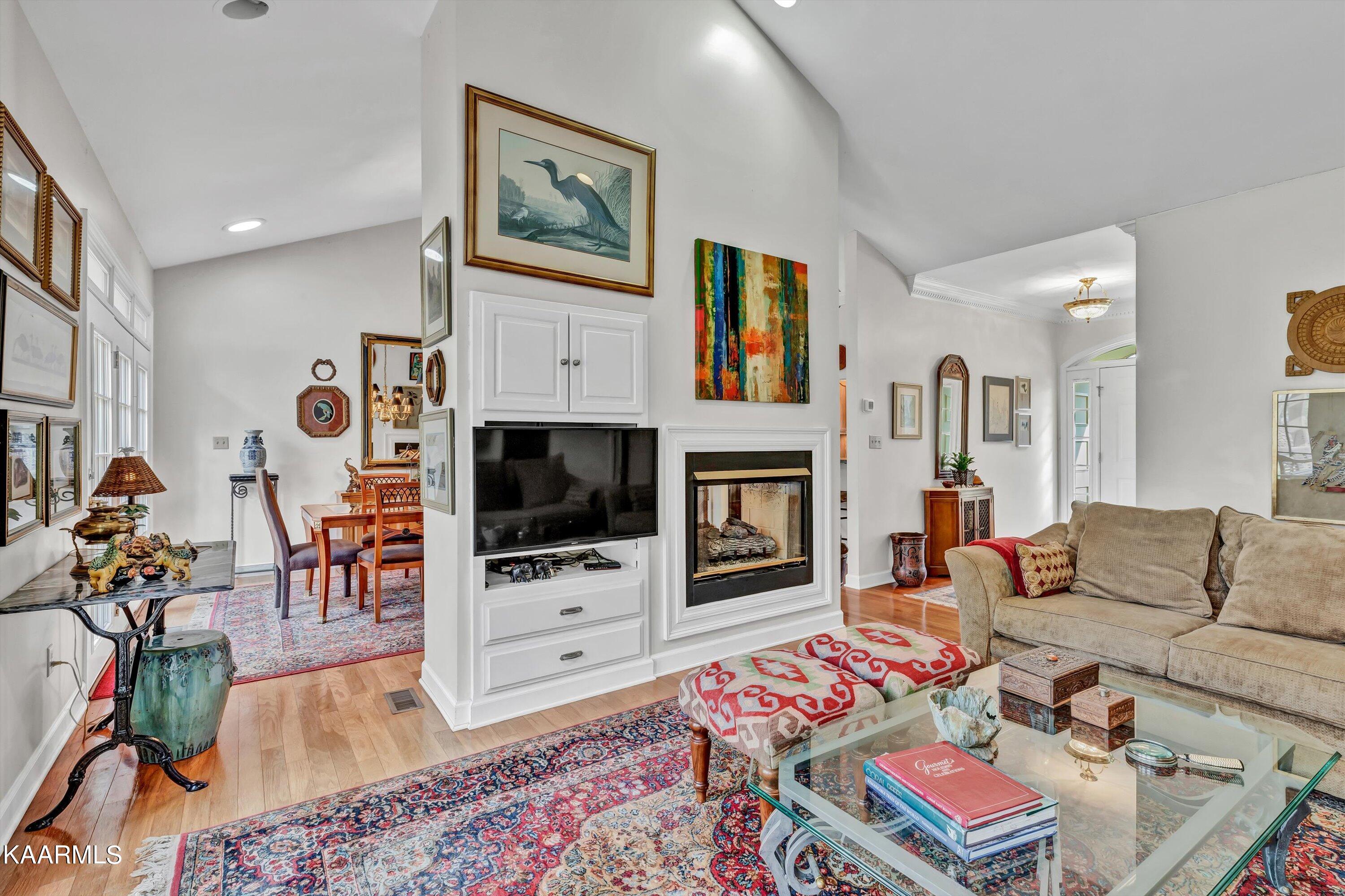 923 Shade Tree Lane
