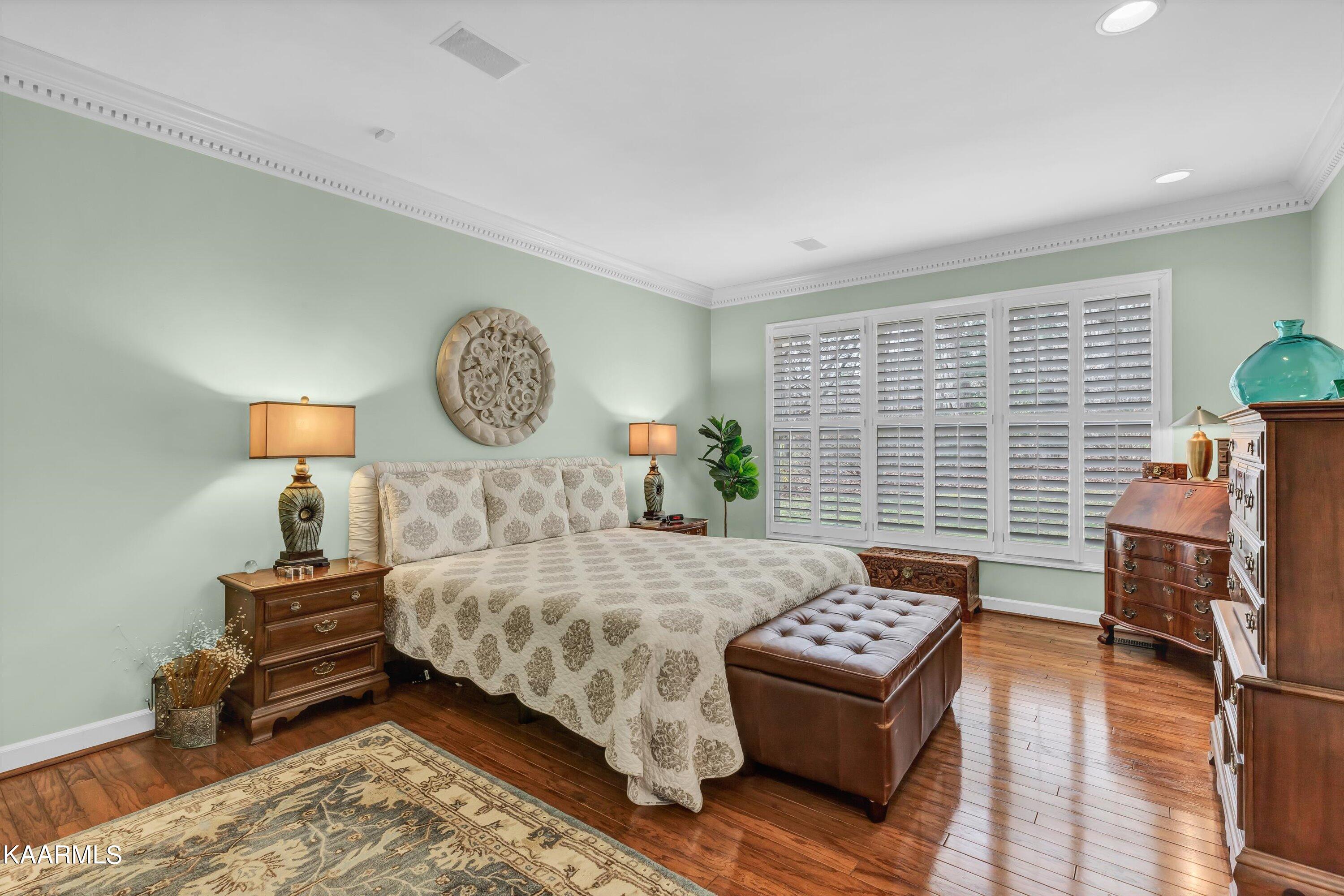 923 Shade Tree Lane