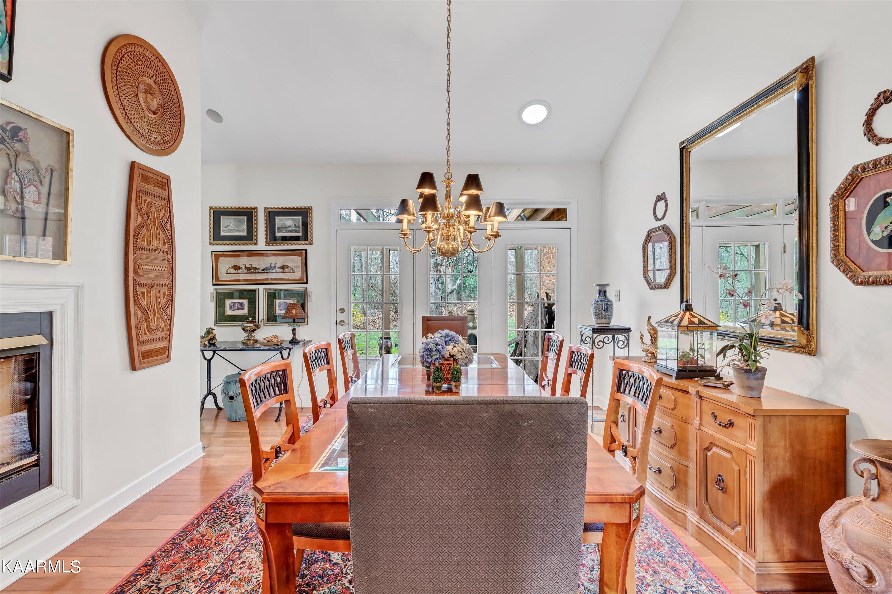 923 Shade Tree Lane