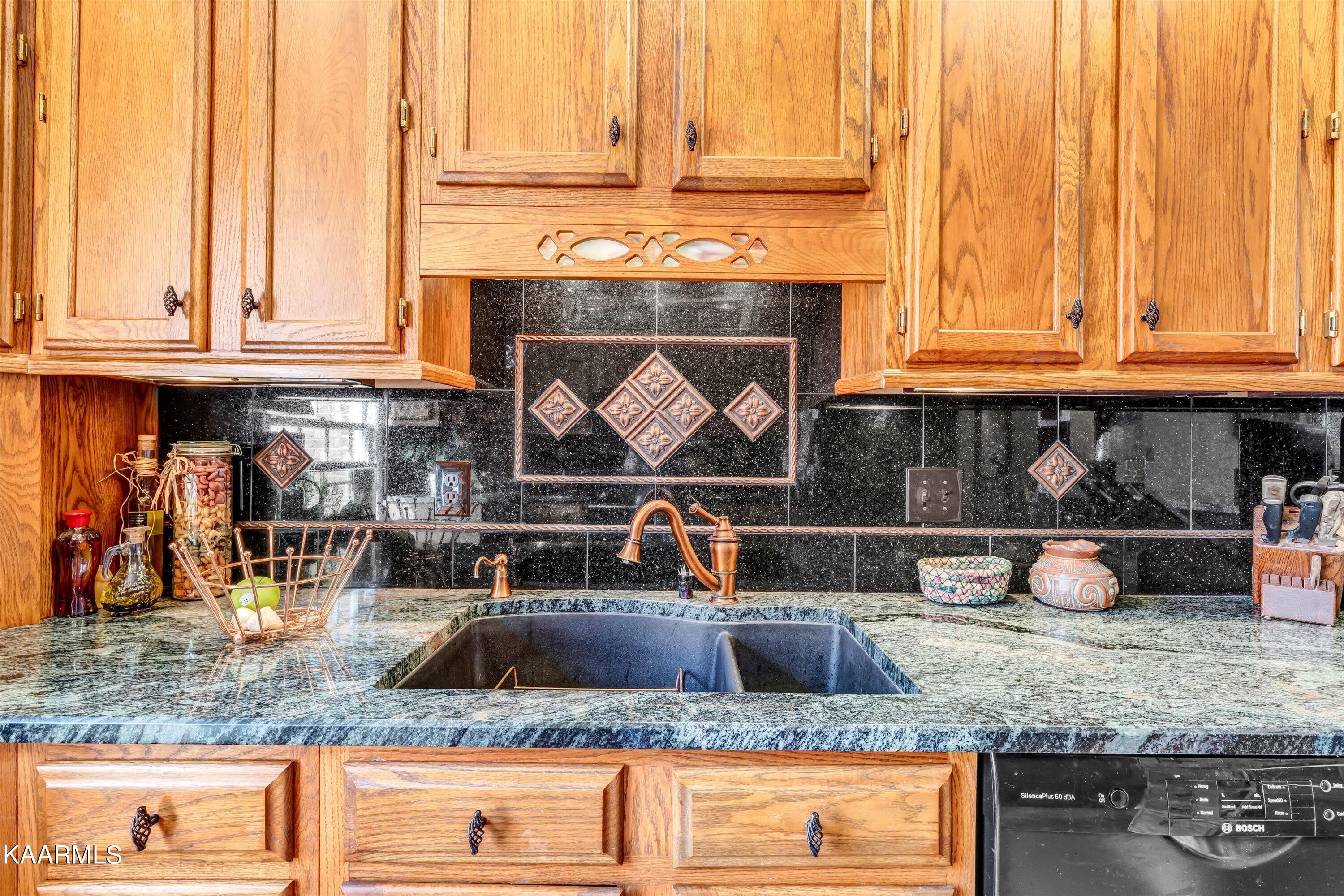923 Shade Tree Lane