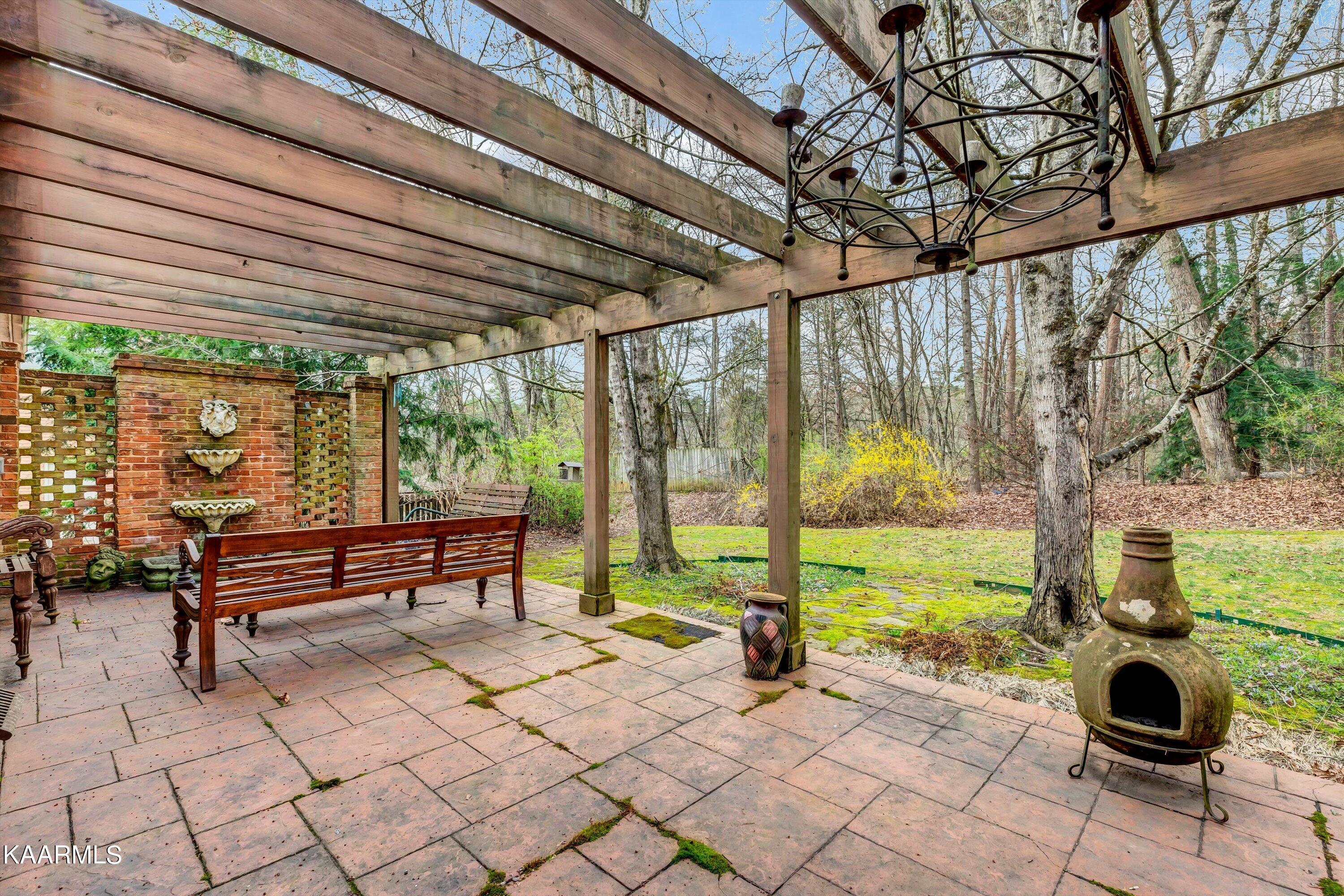 923 Shade Tree Lane