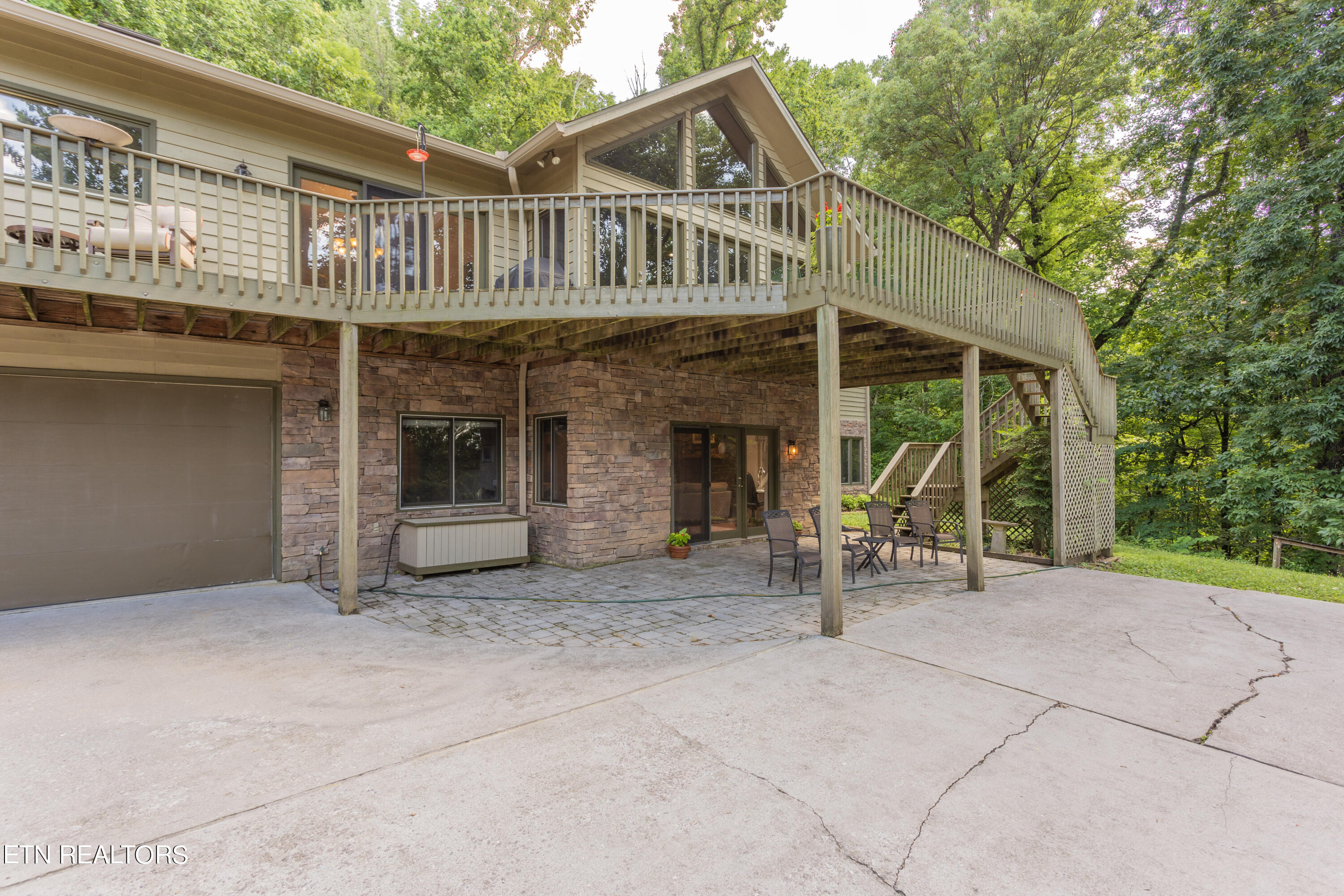 6520 Beaver Ridge Rd