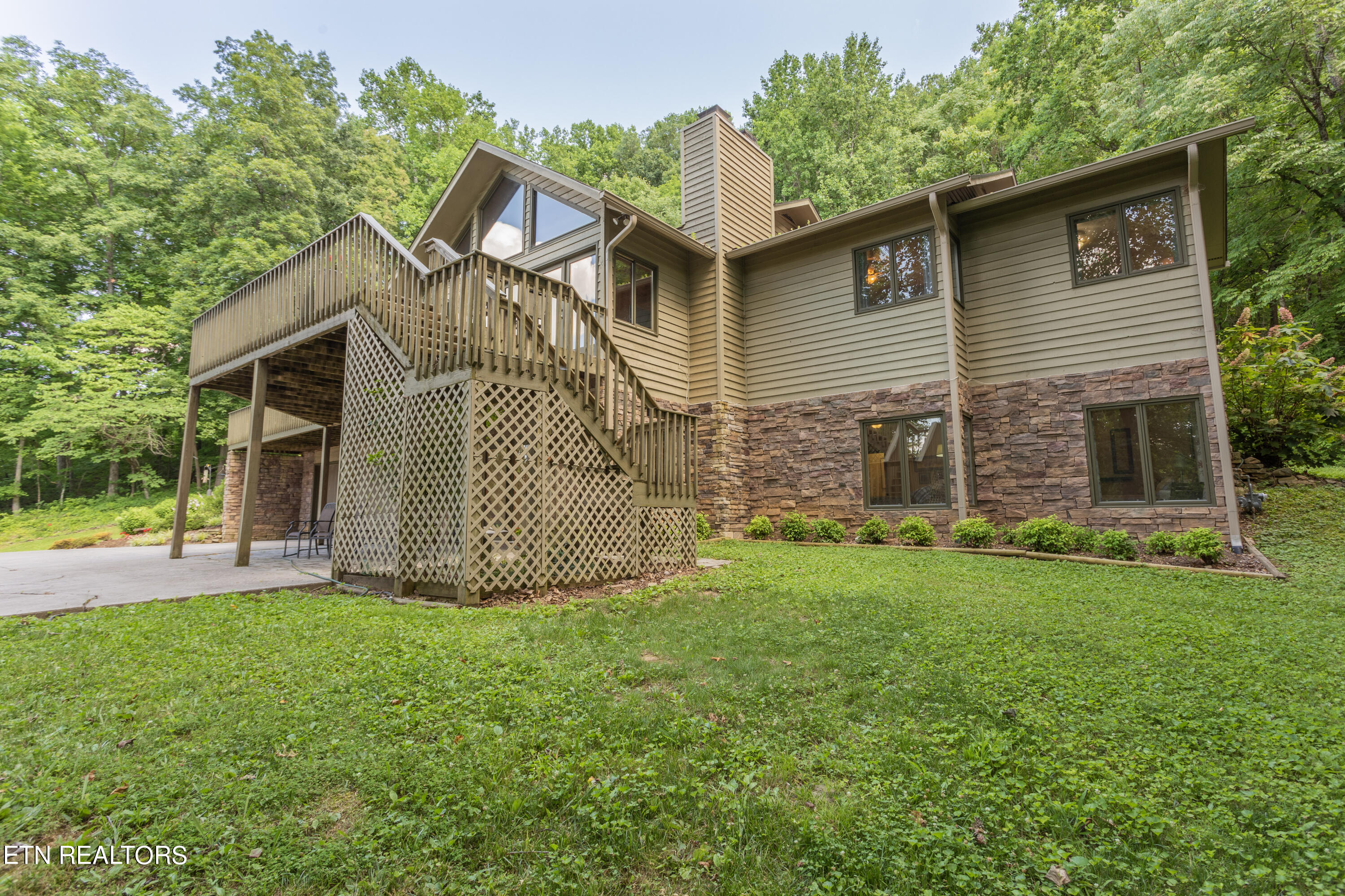 6520 Beaver Ridge Rd