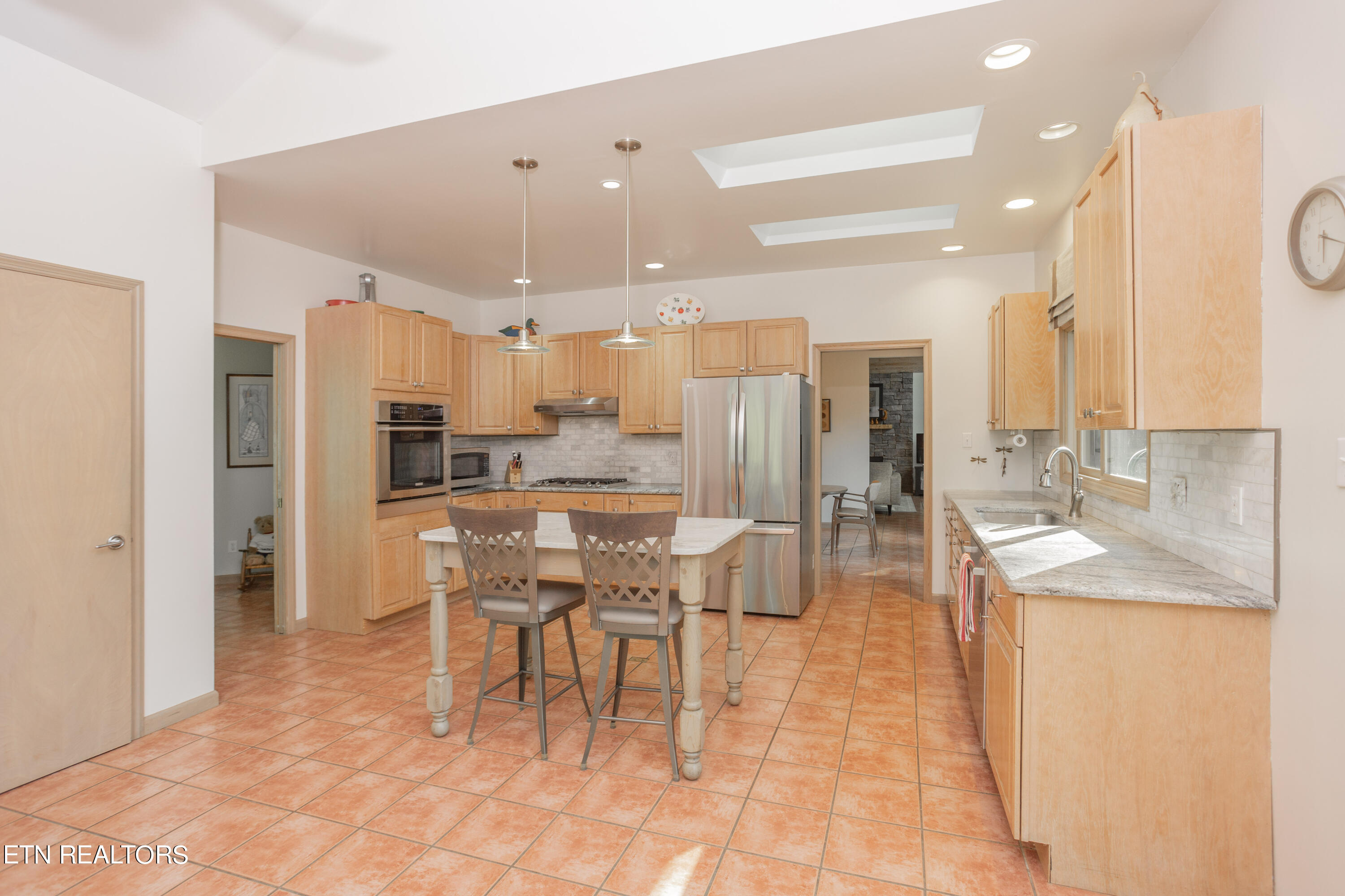 6520 Beaver Ridge Rd