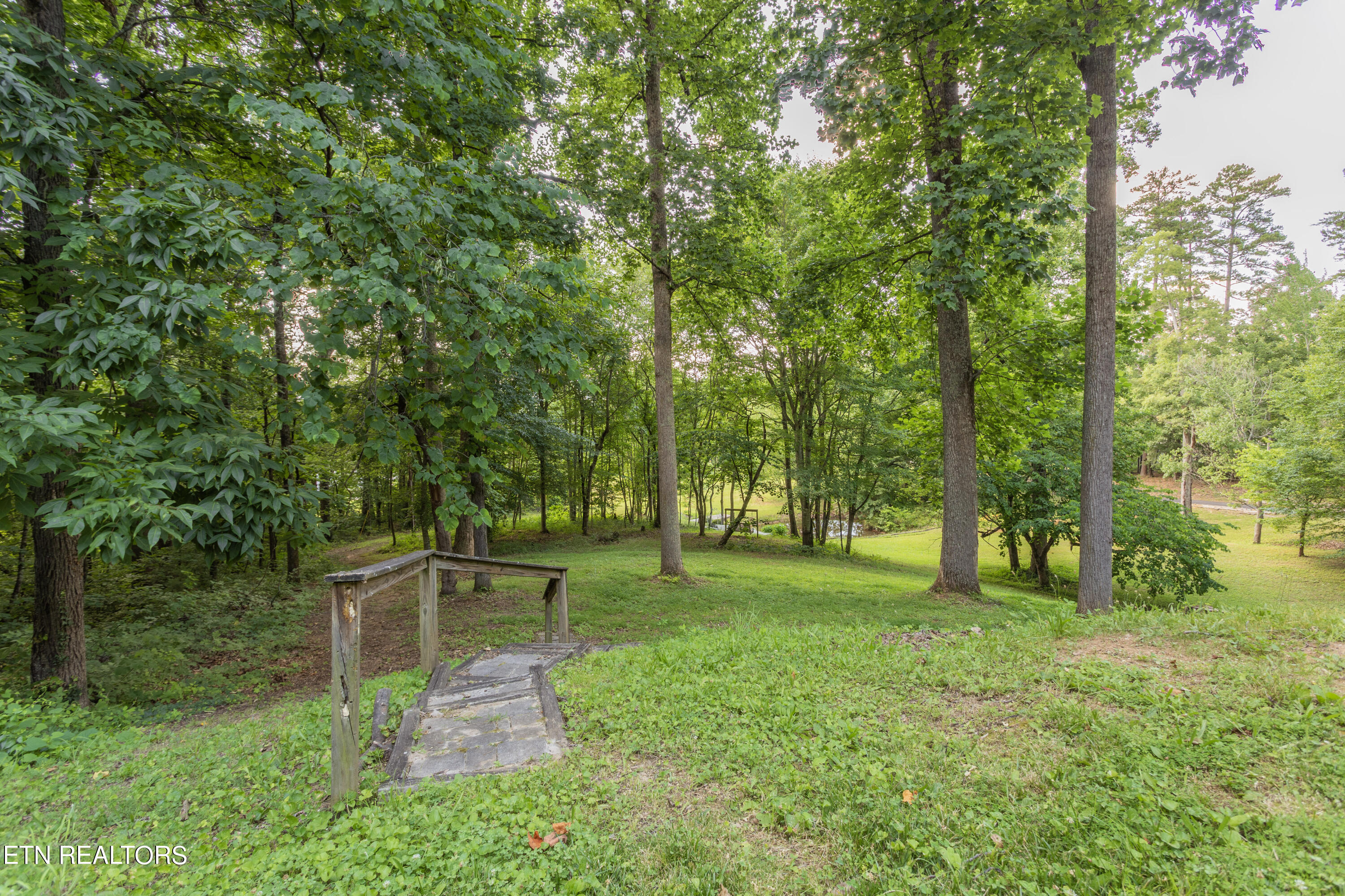 6520 Beaver Ridge Rd