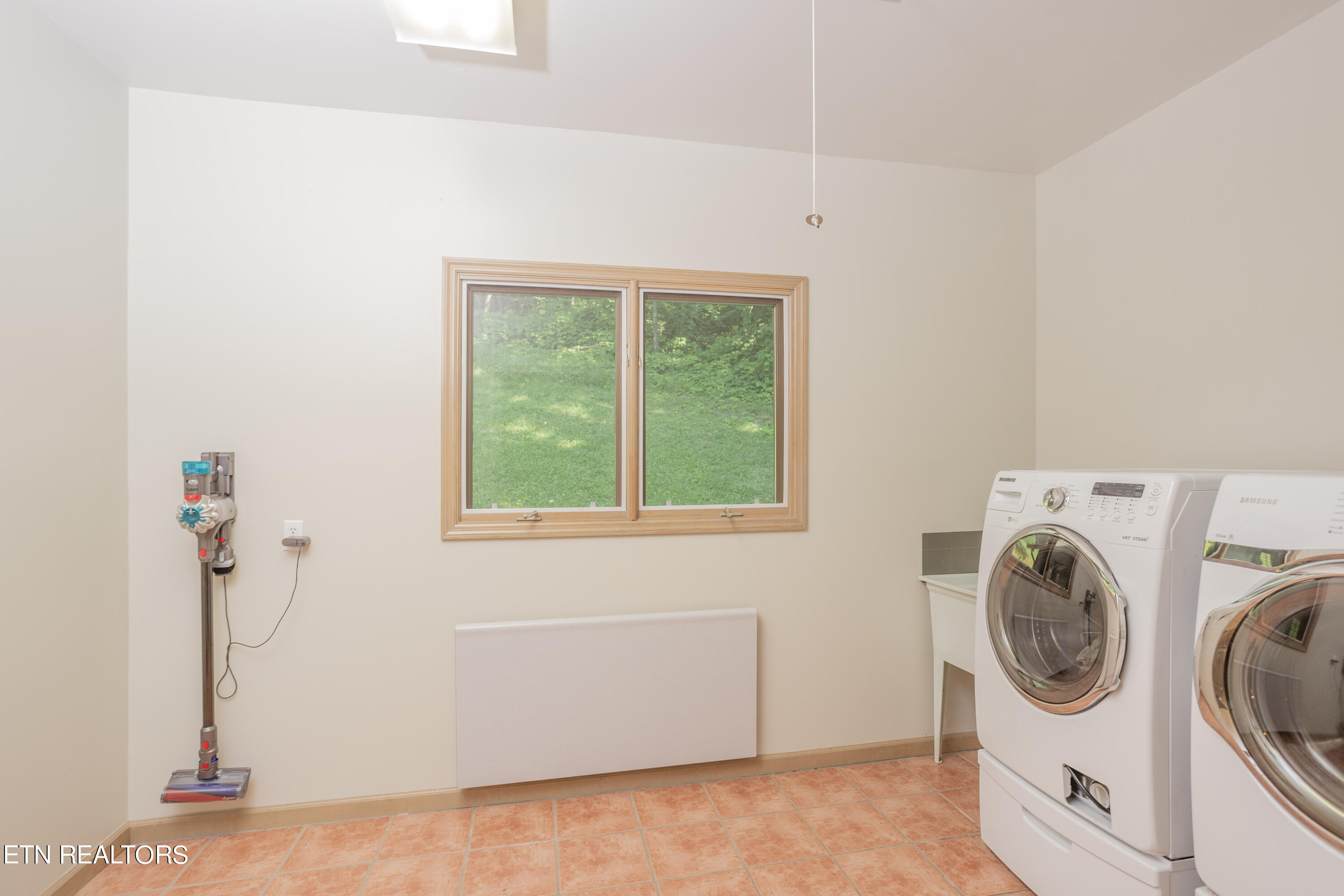 6520 Beaver Ridge Rd