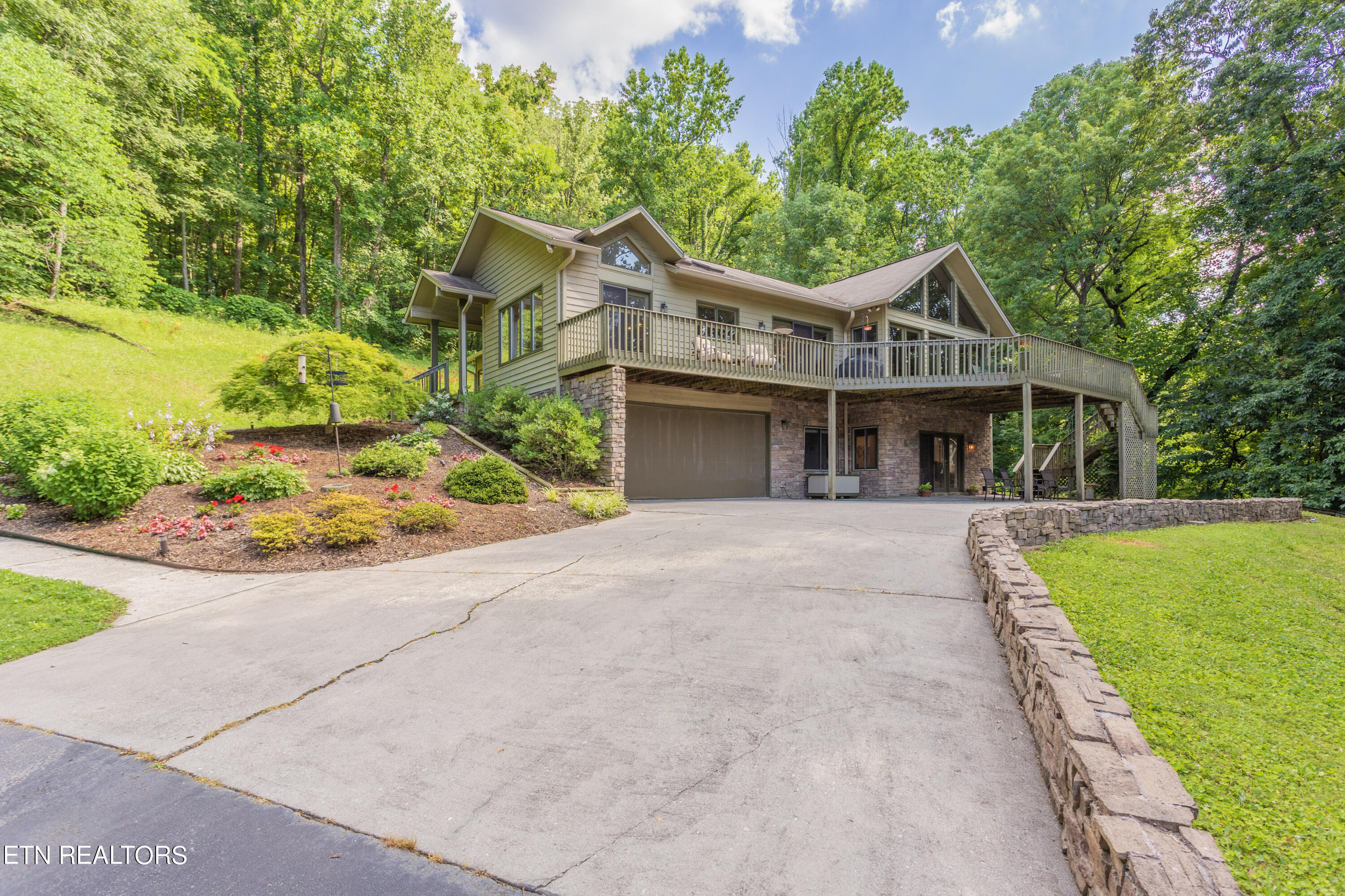 6520 Beaver Ridge Rd