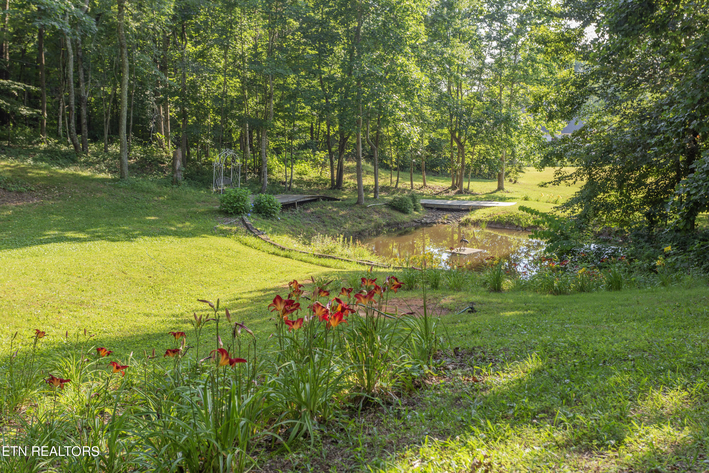 6520 Beaver Ridge Rd