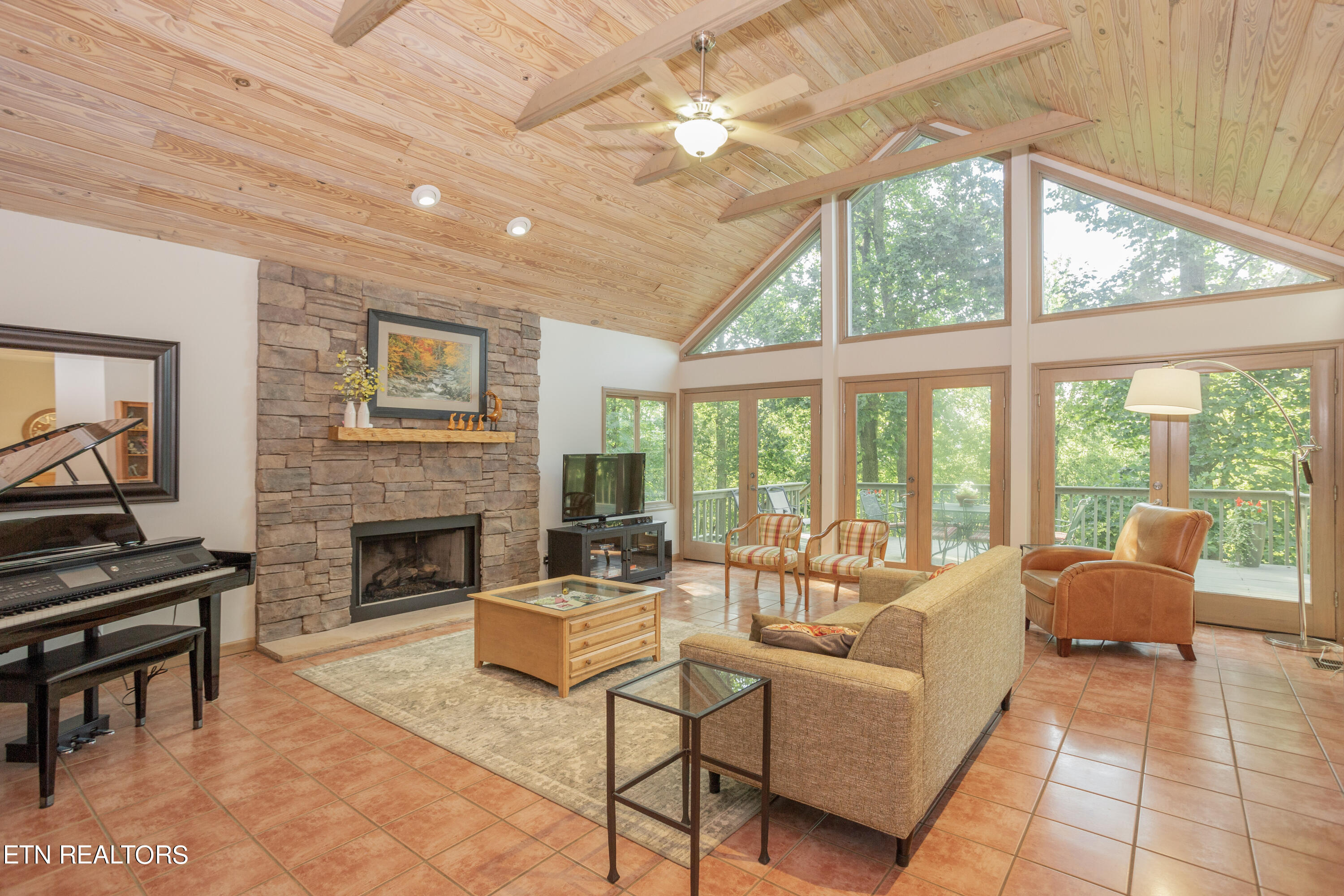 6520 Beaver Ridge Rd