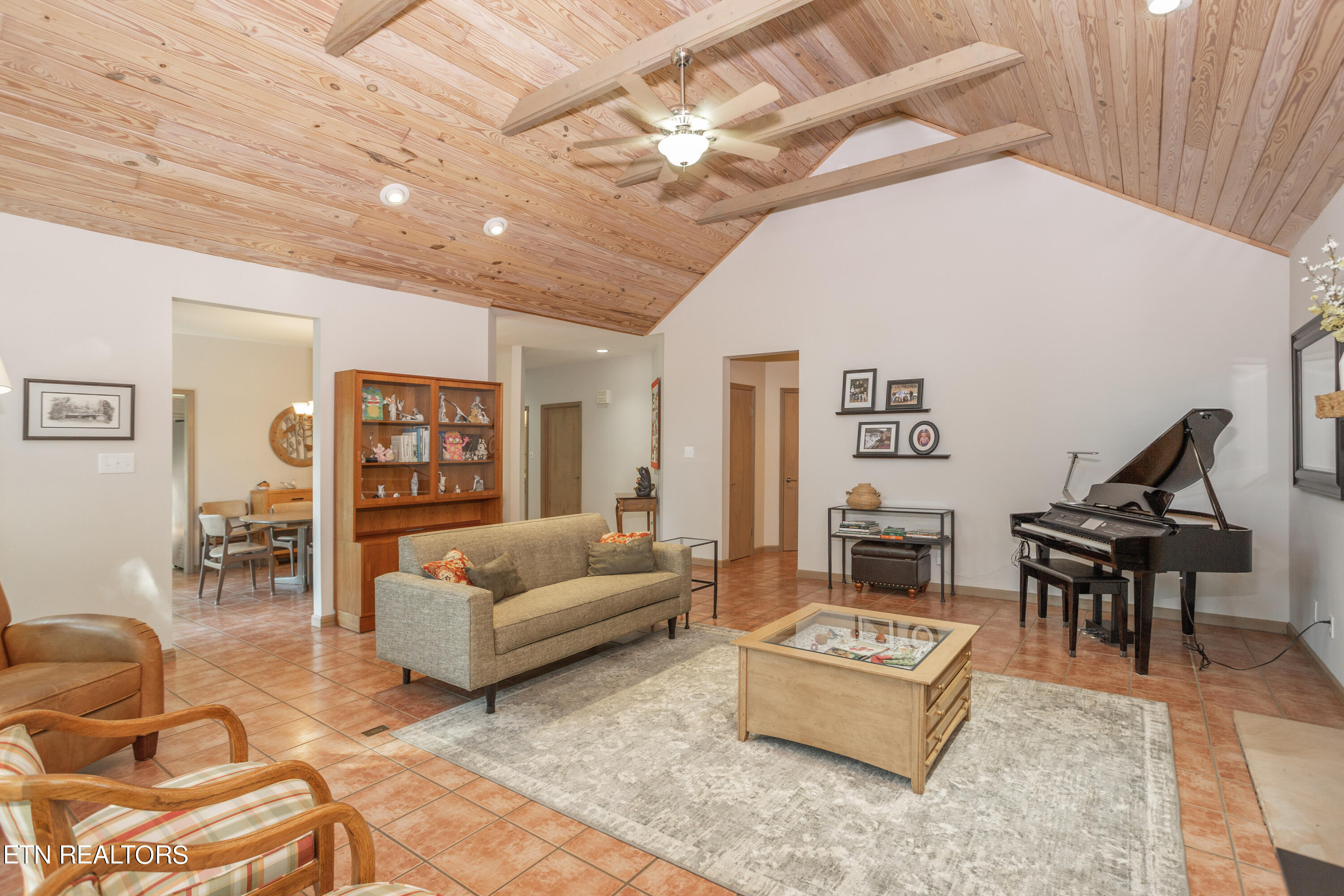 6520 Beaver Ridge Rd