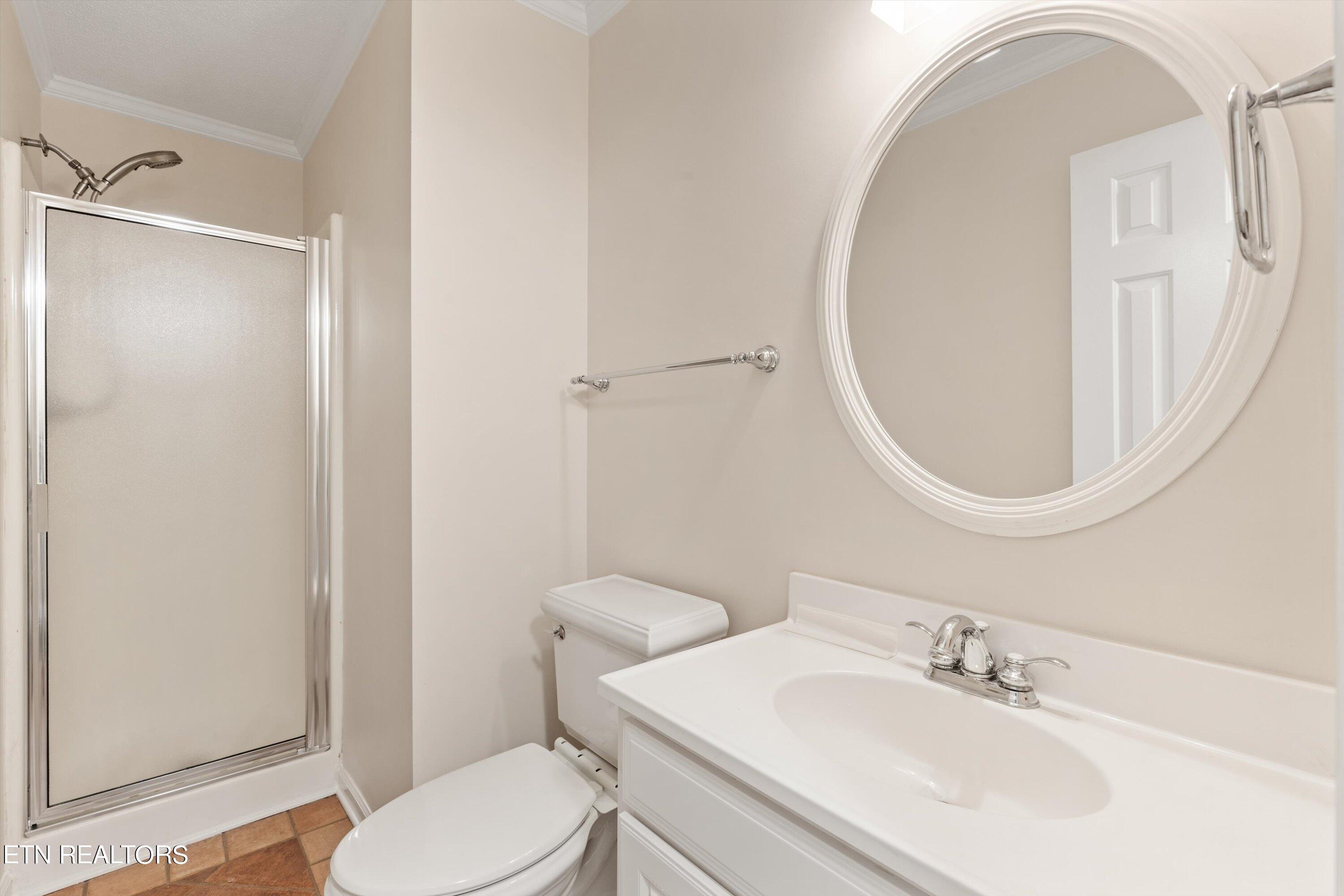 10709 Farragut Hills Blvd