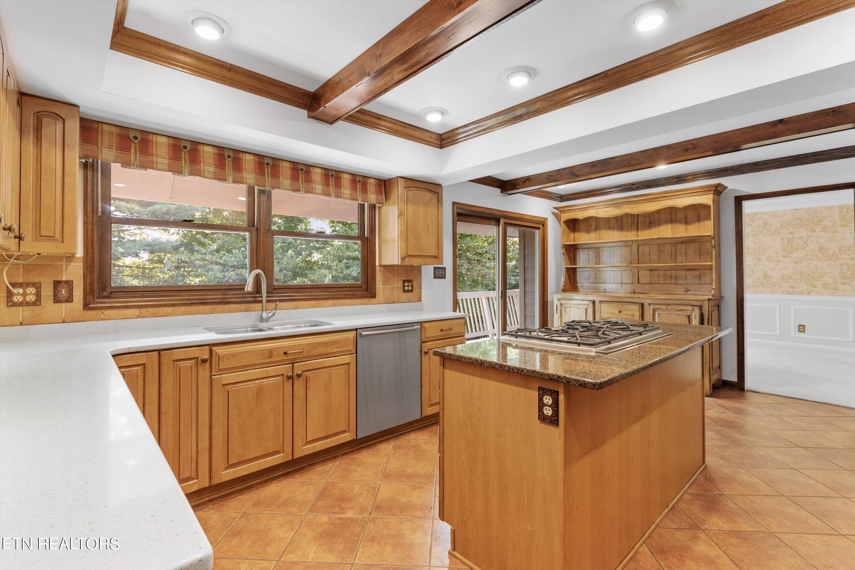 10709 Farragut Hills Blvd