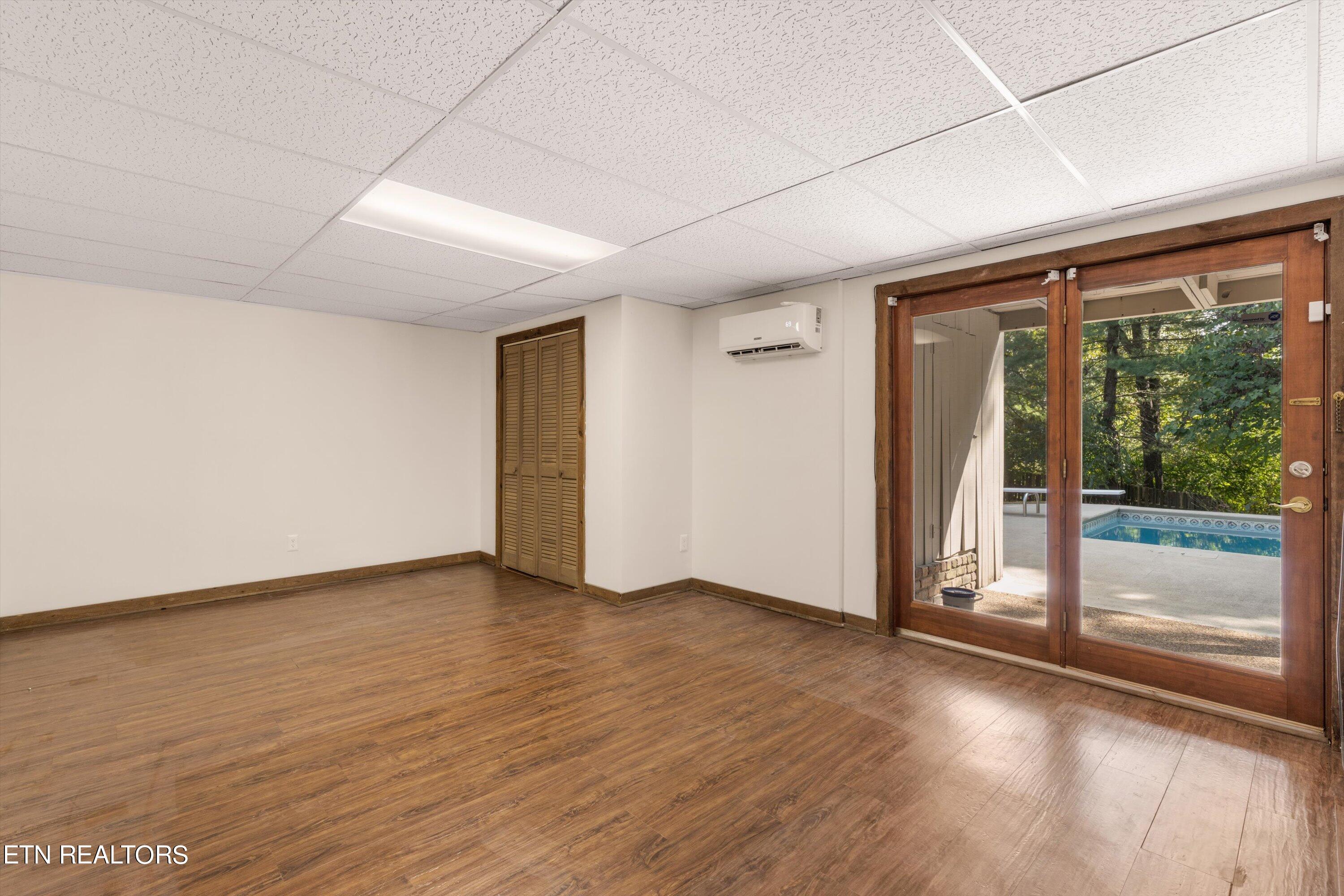 10709 Farragut Hills Blvd