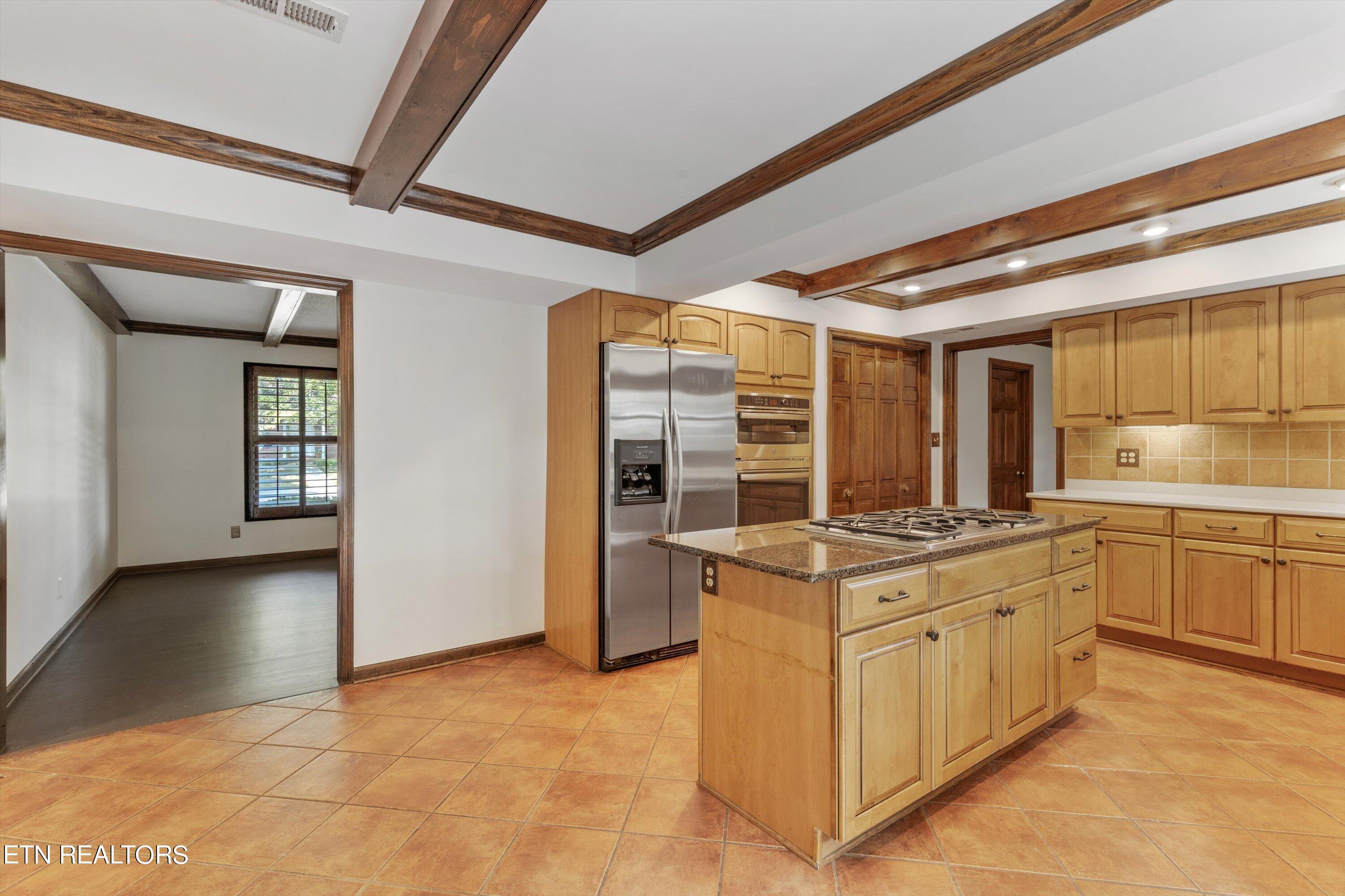 10709 Farragut Hills Blvd