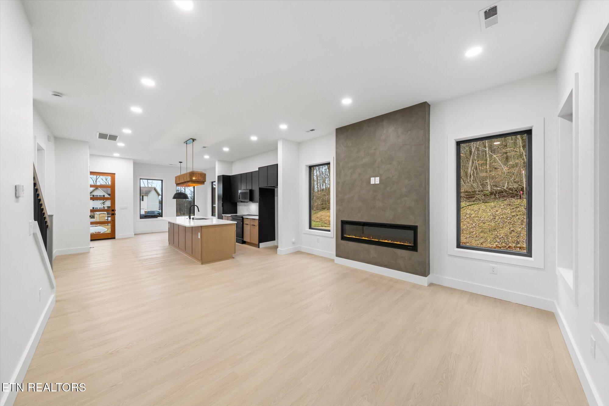 7207 Jana Chris Lane