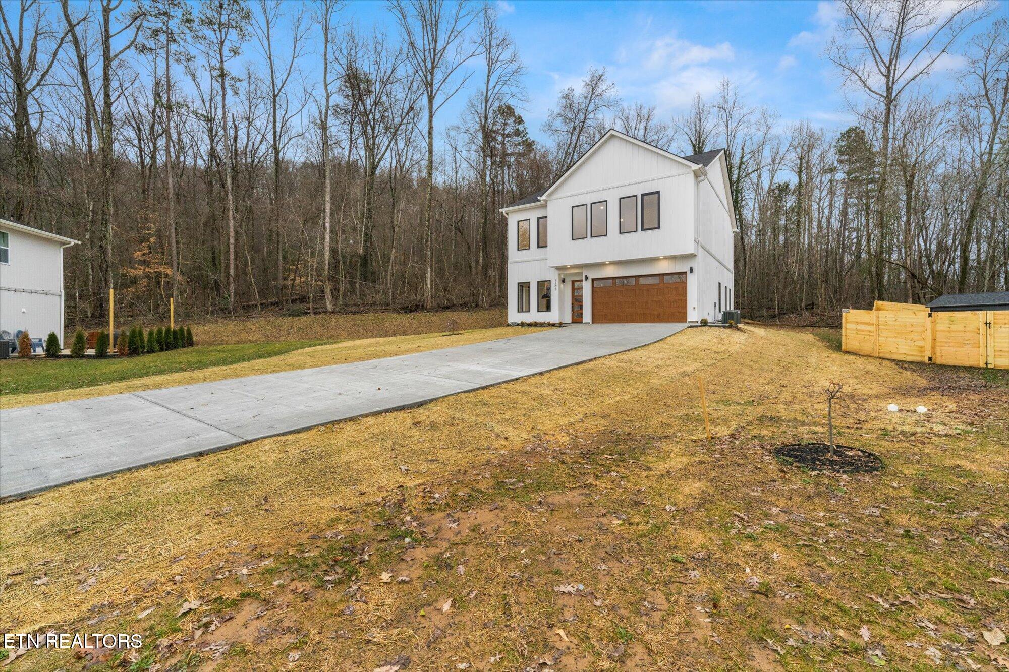 7207 Jana Chris Lane